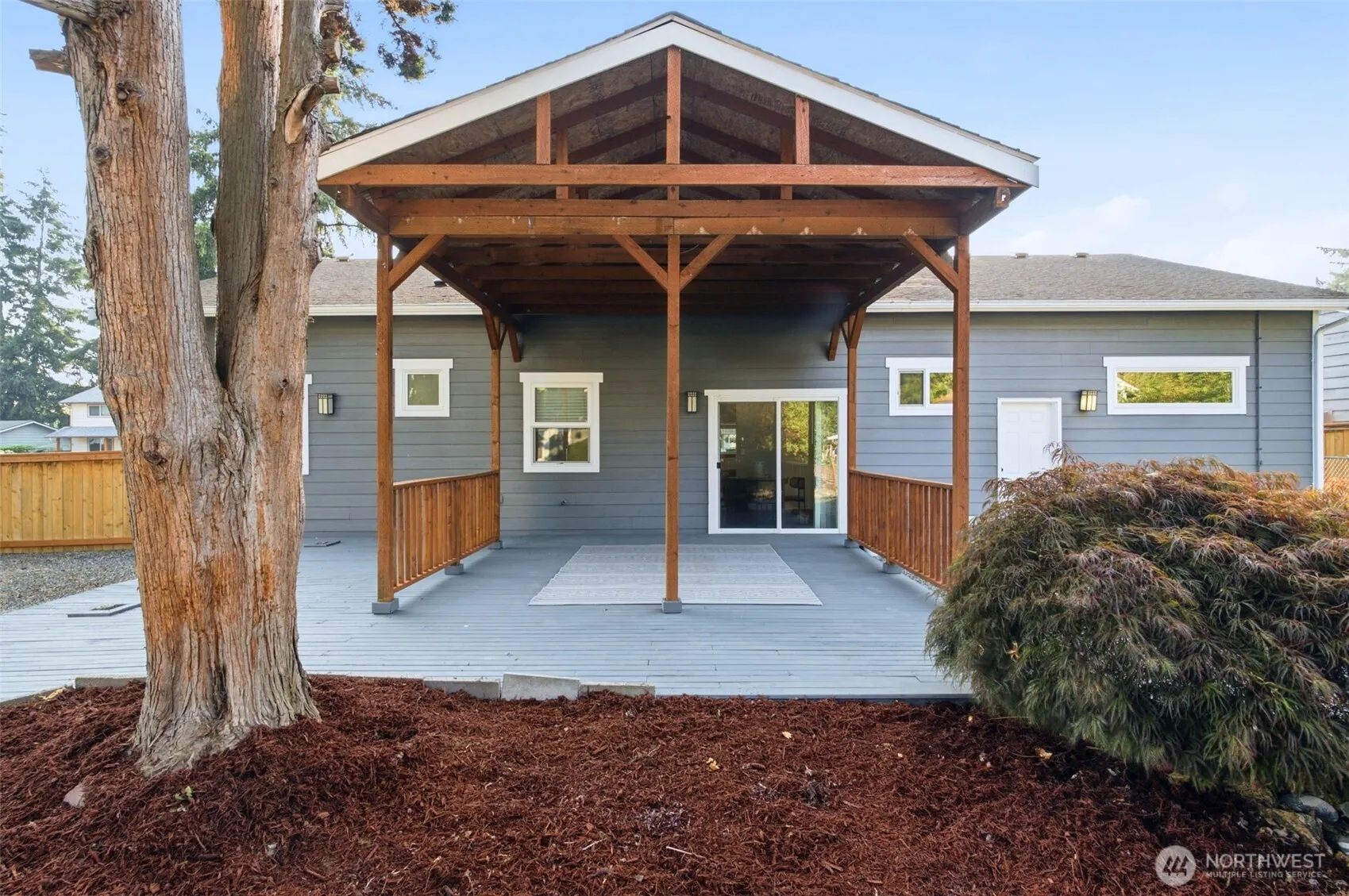 Property photo for 28546 20th Avenue S, Federal Way photo 2