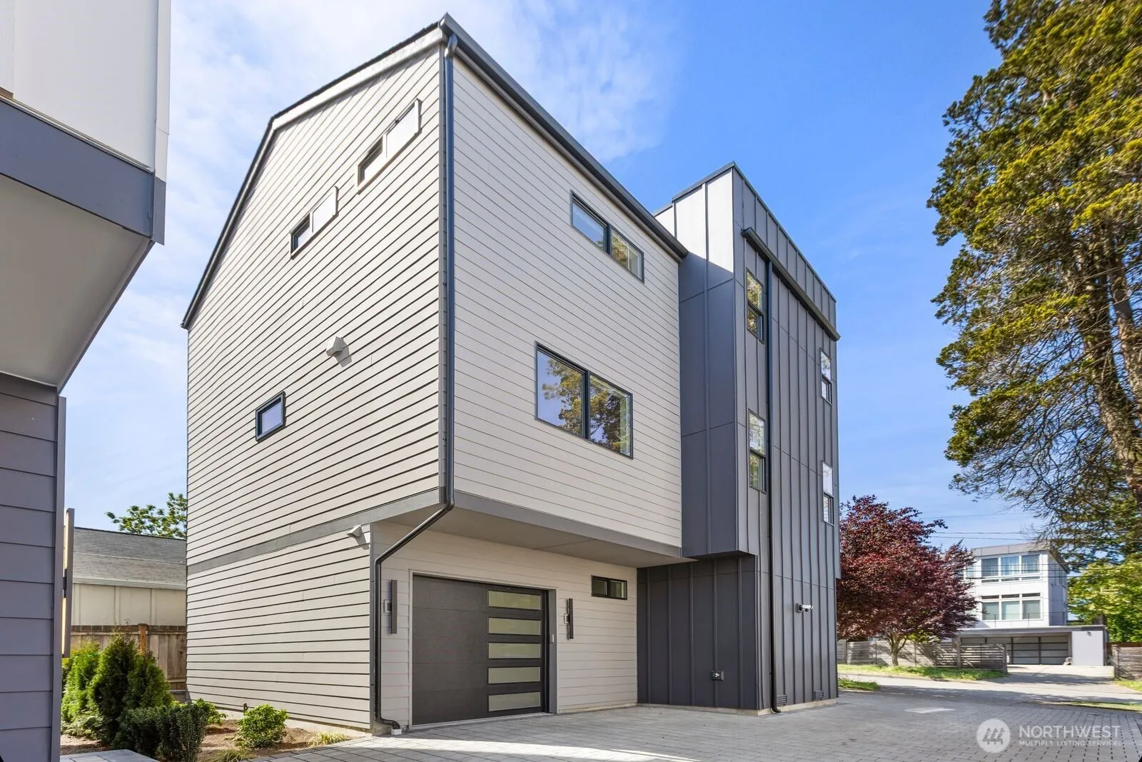 Property photo for 929 N 87th Street, Seattle photo 2