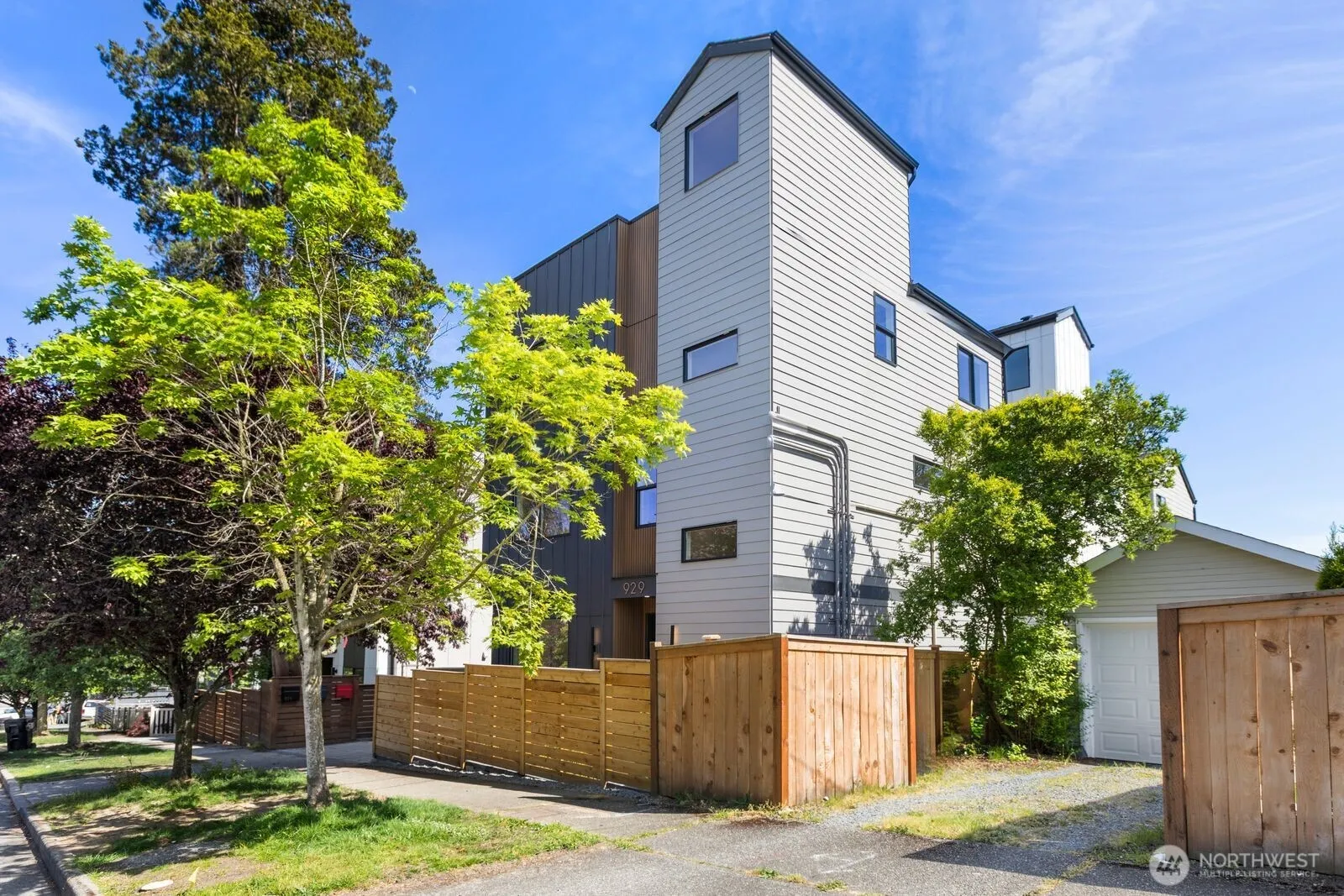 Property photo for 929 N 87th Street, Seattle
