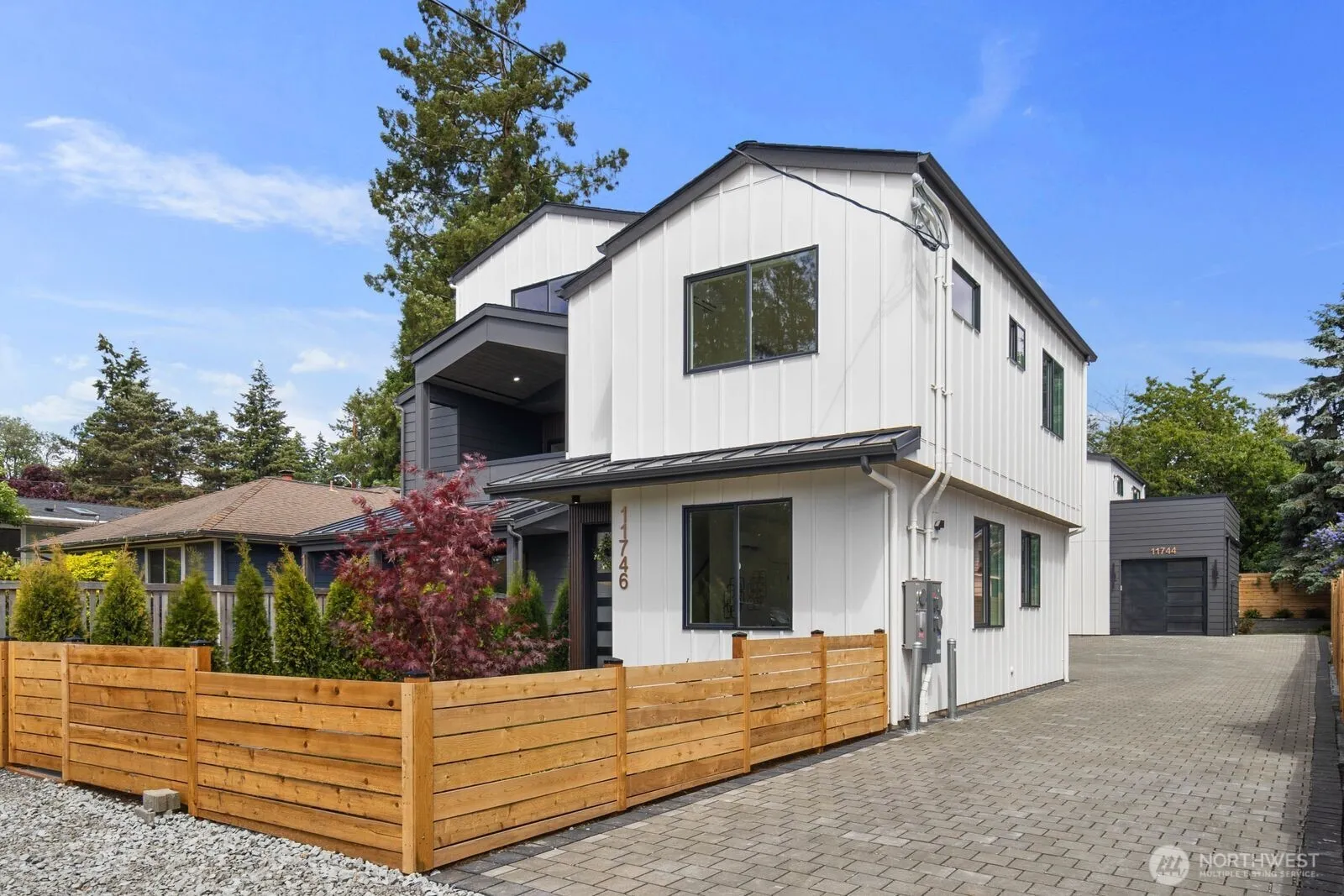 Property photo for 11746 Dayton Avenue N, Seattle photo 2