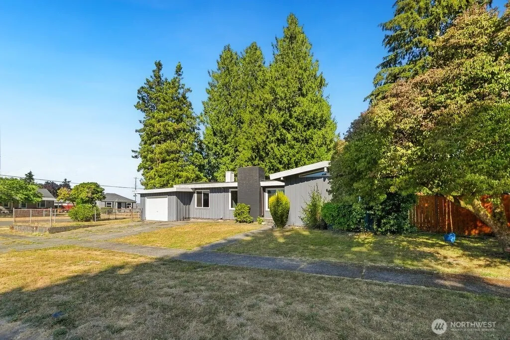 Property photo for 4301 E F Street, Tacoma photo 2