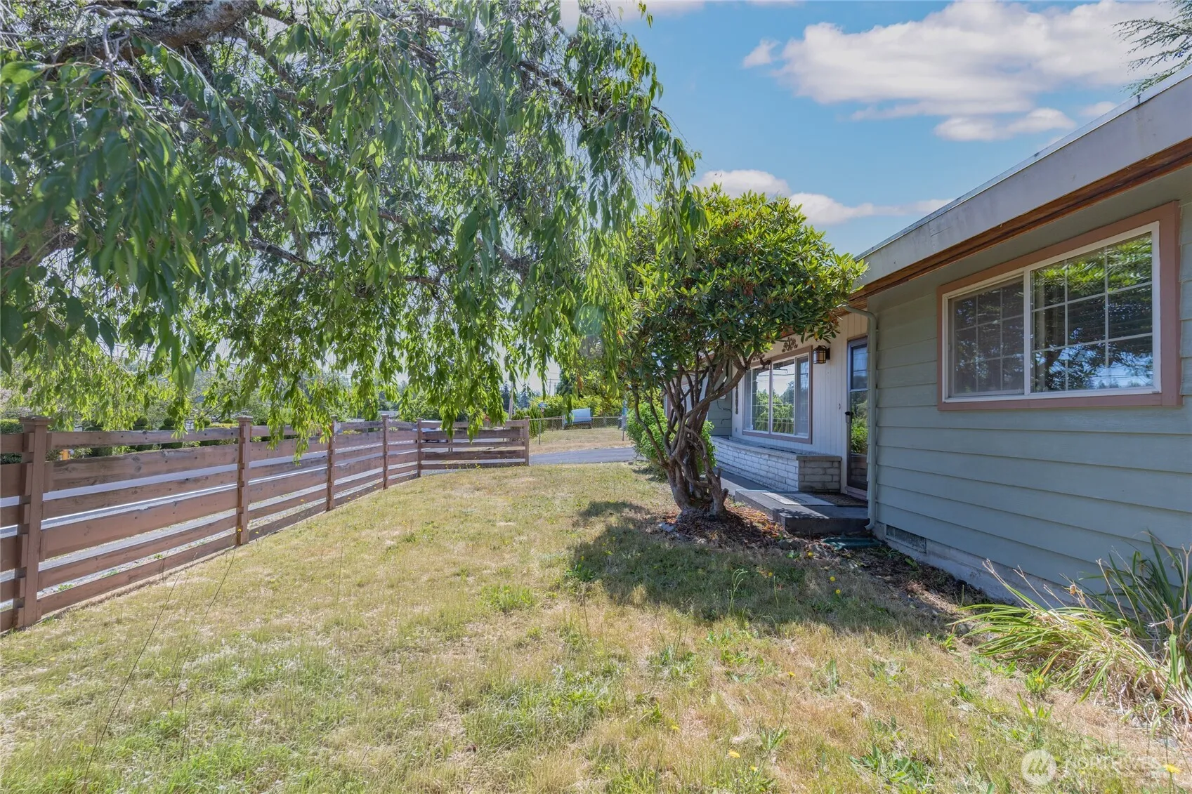 Property photo for 24325 16th Avenue S, Des Moines photo 3