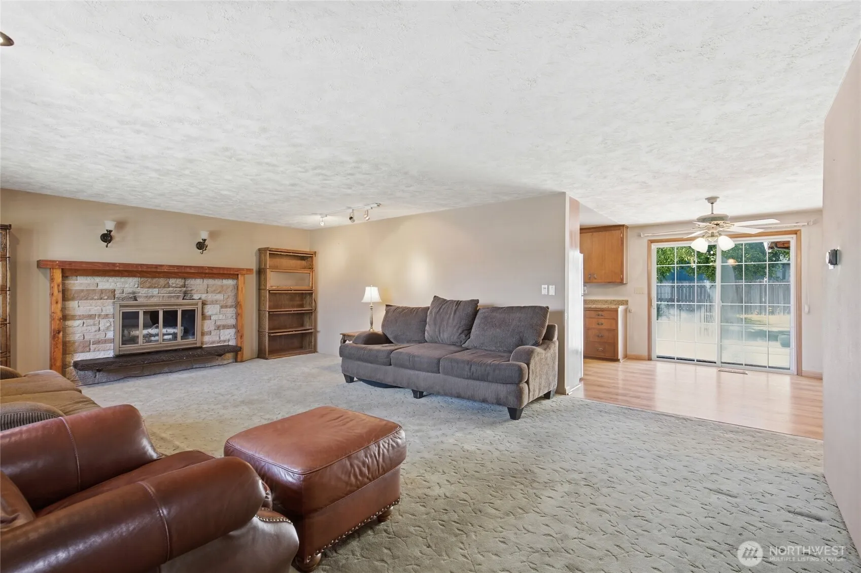 Property photo for 24325 16th Avenue S, Des Moines photo 4