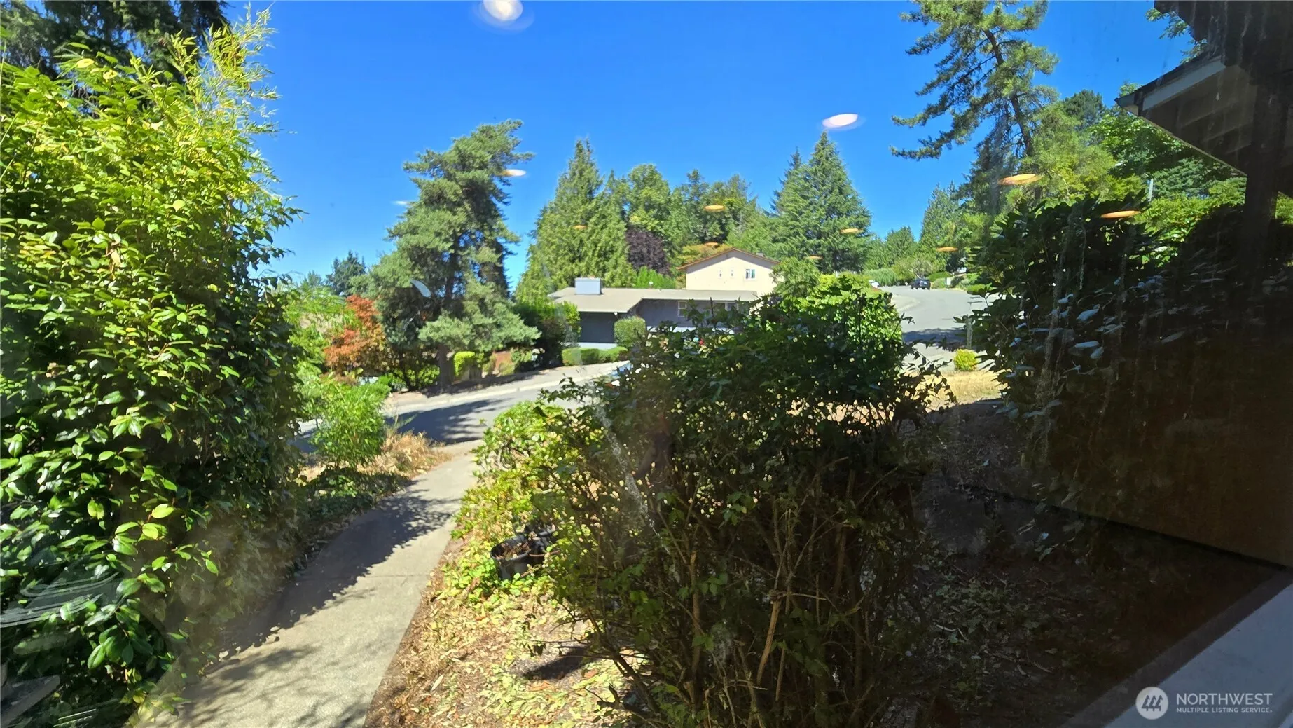 Property photo for 13709 Se 23rd Street, Bellevue photo 2