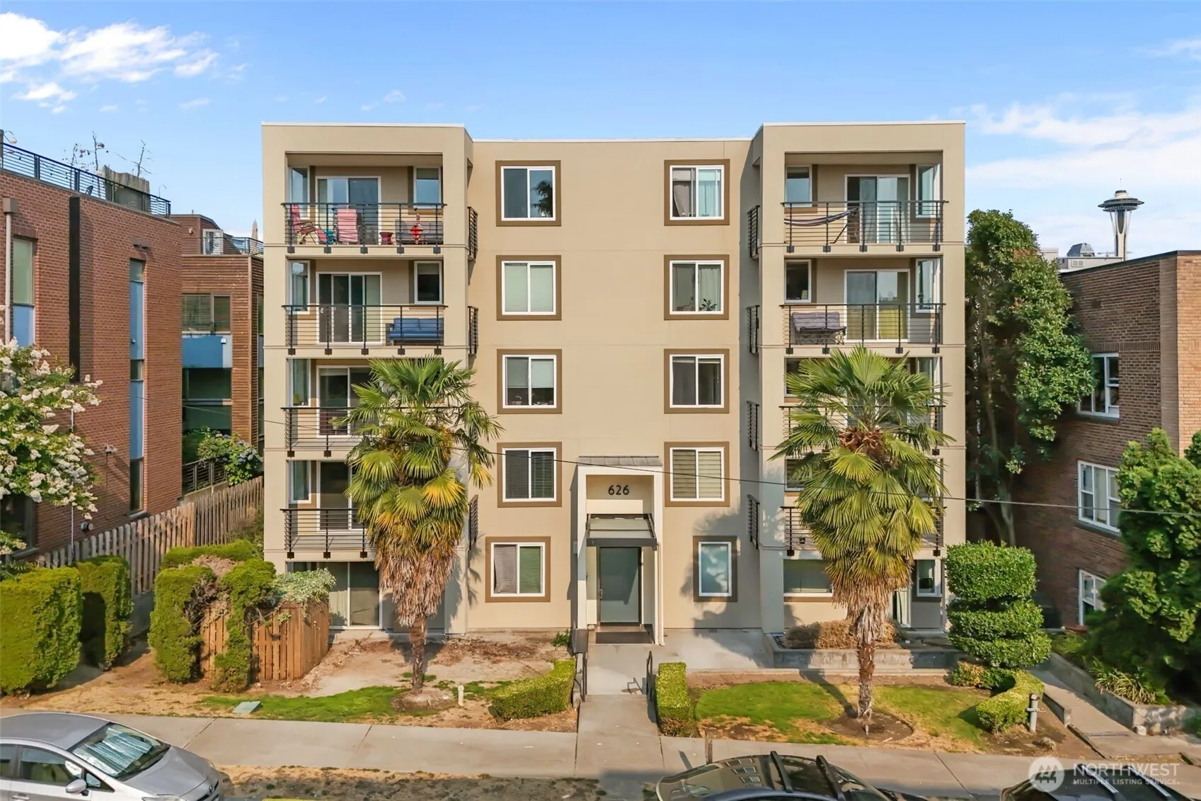 Property photo for 626 4th Avenue W #306, Seattle