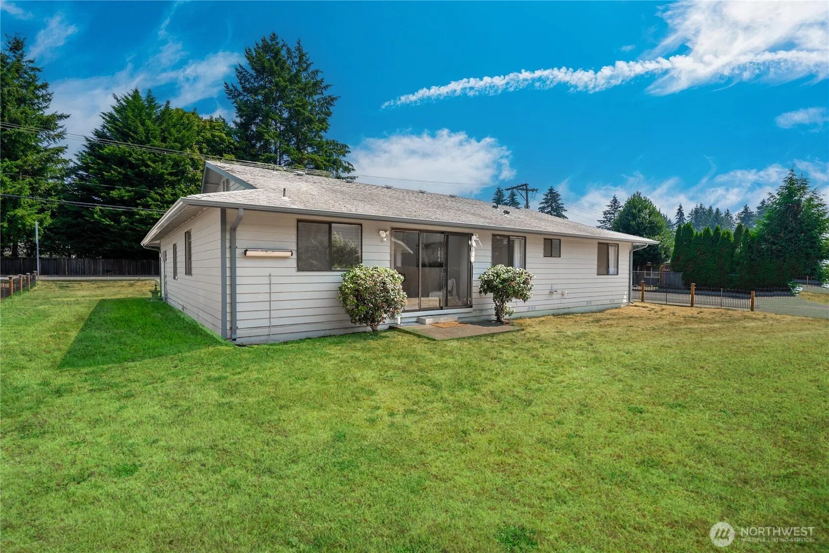 Property photo for 1901 Union Avenue Ne, Renton photo 2