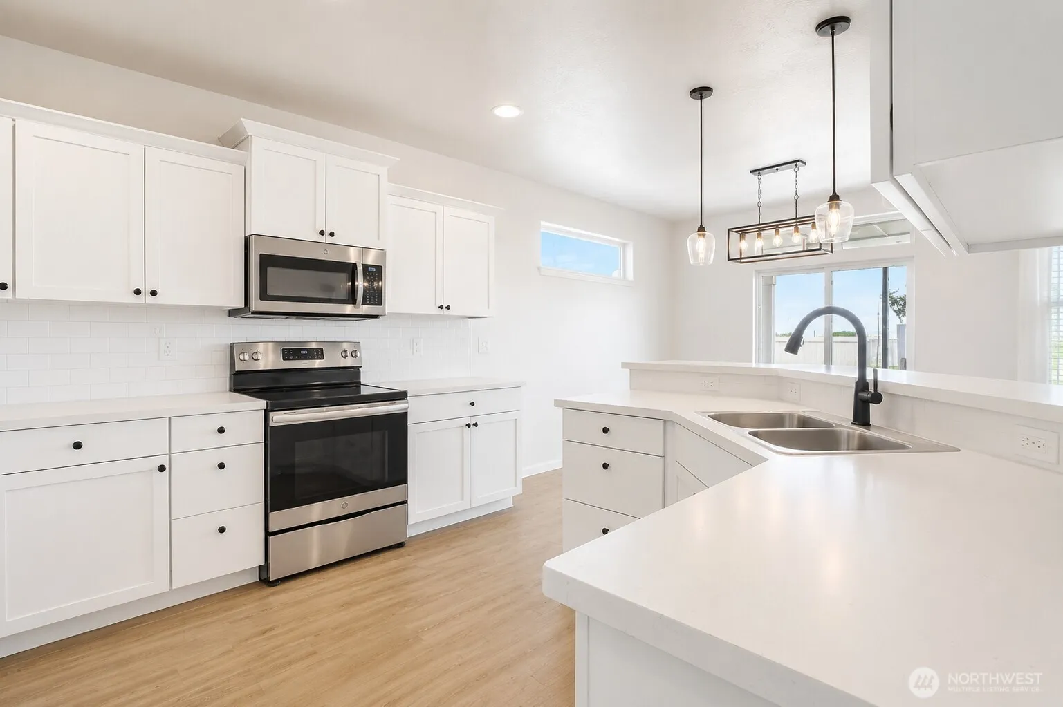 Property photo for 1344 E Nen Drive, Moses Lake photo 3
