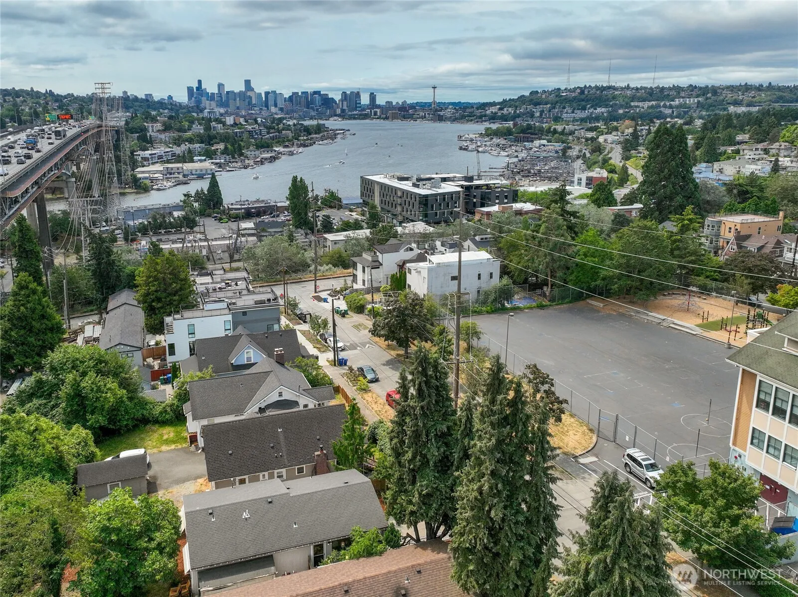 Property photo for 4042 5th Avenue Ne, Seattle photo 3