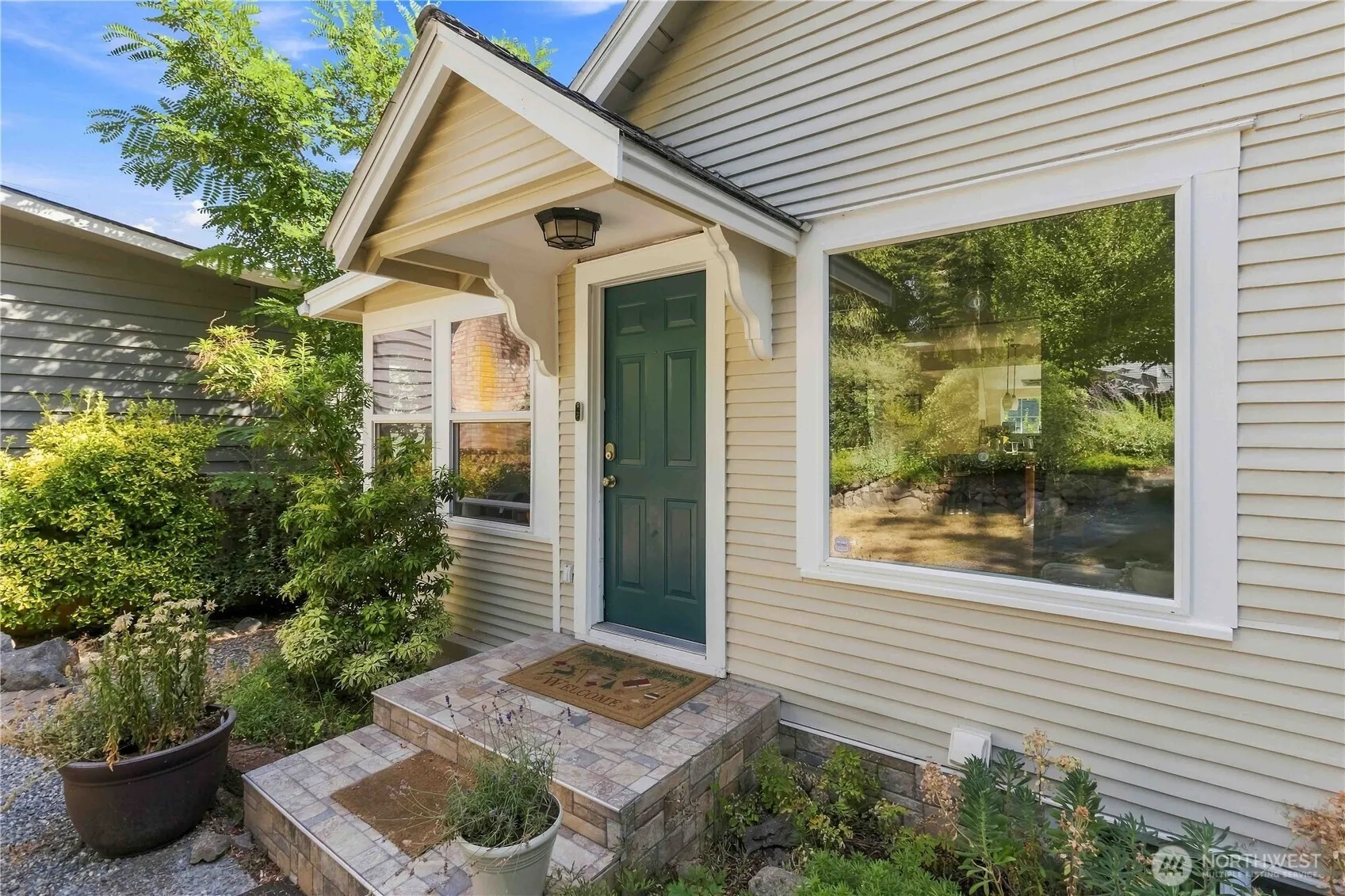 Property photo for 14350 Corliss Avenue N, Seattle photo 4