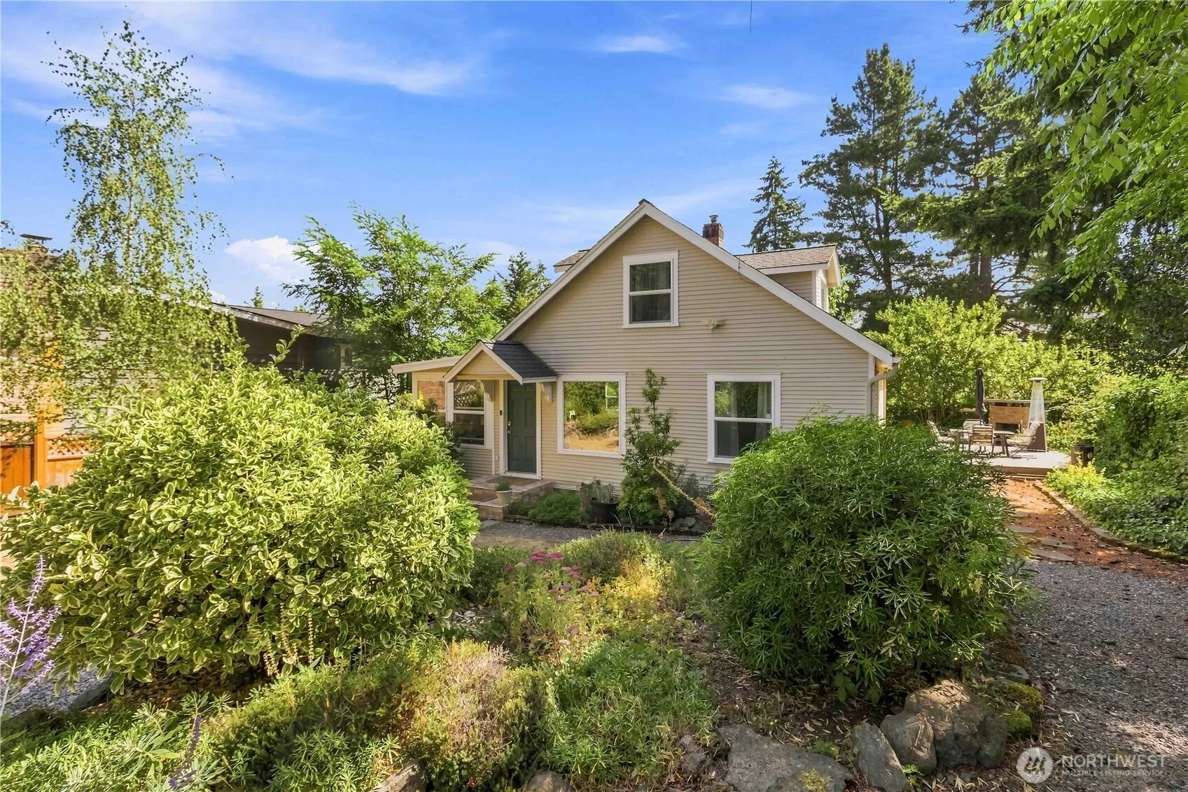Property photo for 14350 Corliss Avenue N, Seattle photo 3