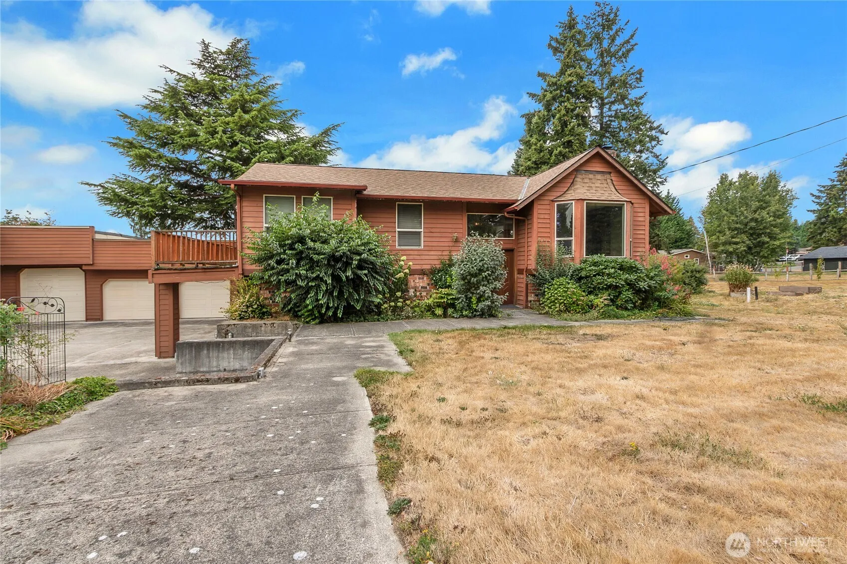 Property photo for 902 66th Avenue E, Fife photo 2