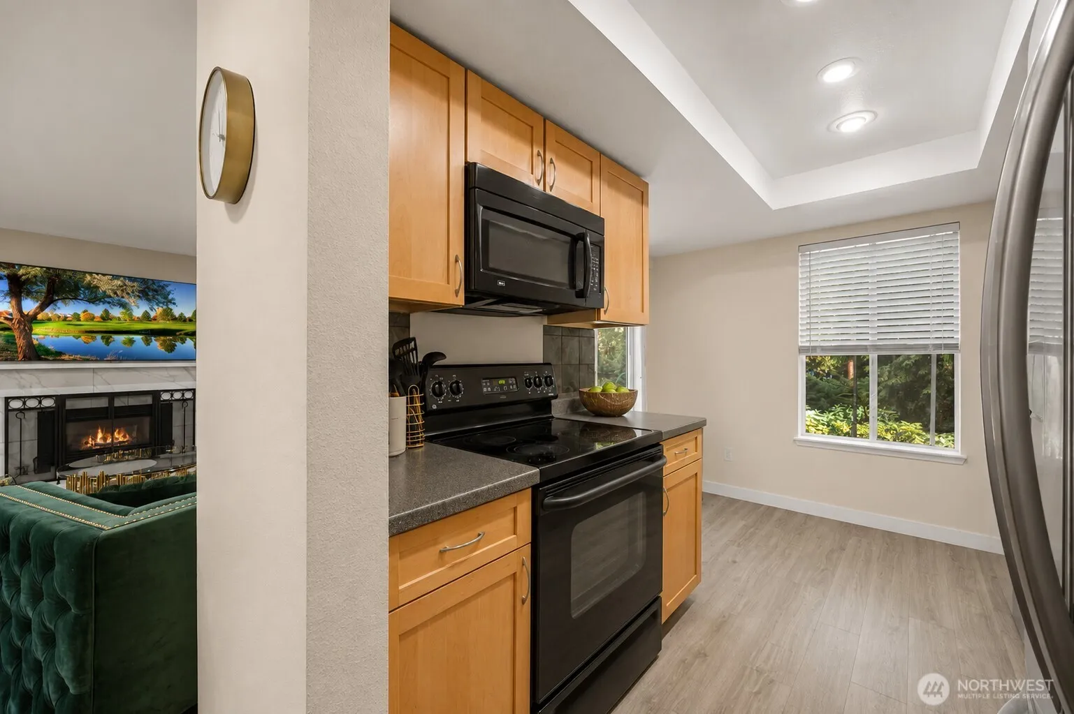 Property photo for 4727 W Lake Sammamish Parkway Se #b203, Issaquah photo 3