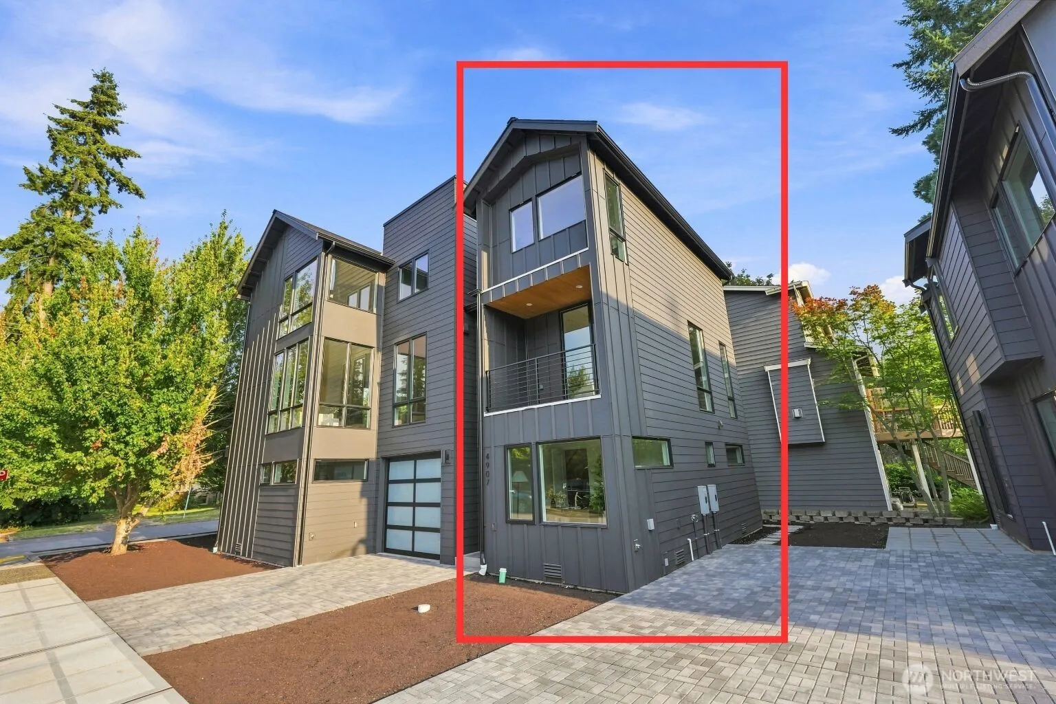 Property photo for 4907 Sw Canada Drive, Seattle photo 3