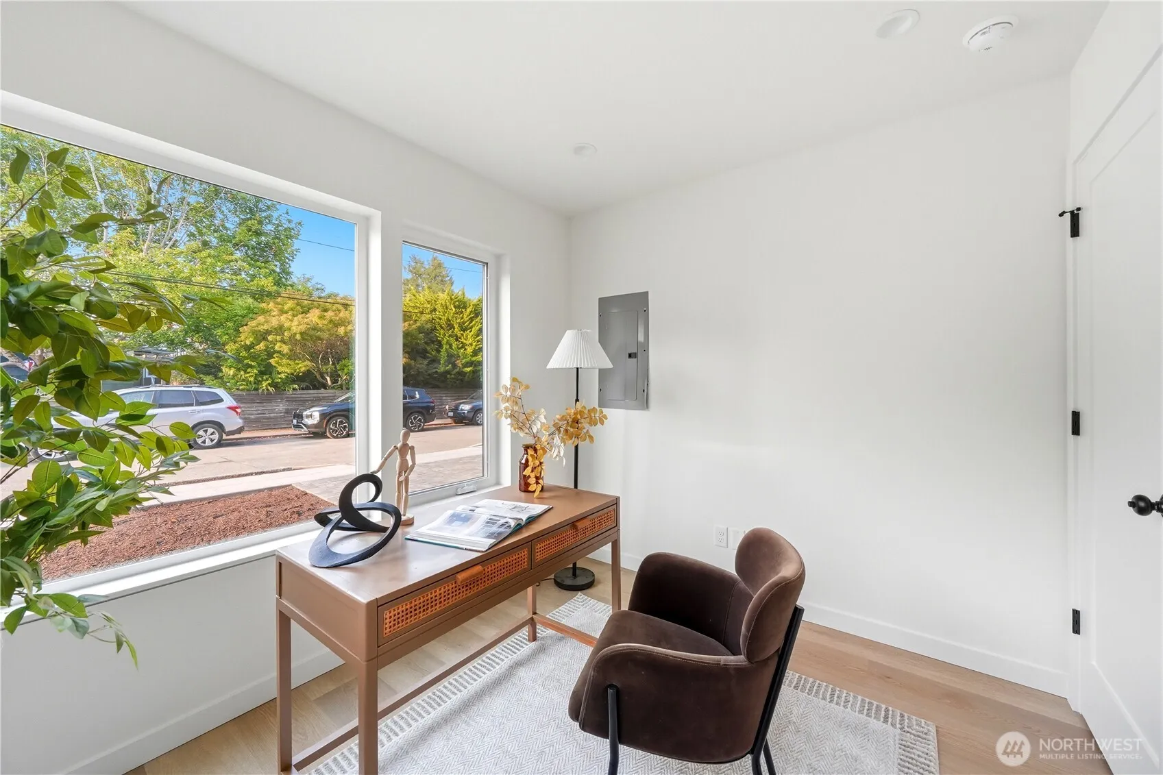 Property photo for 4907 Sw Canada Drive, Seattle photo 5