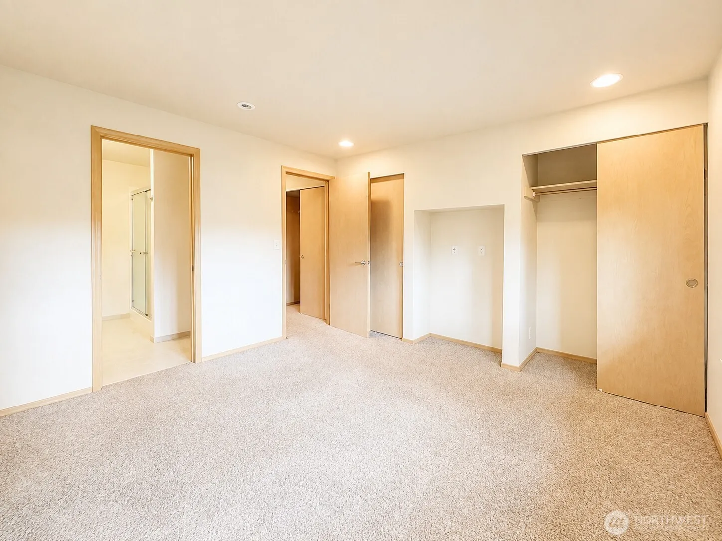 Property photo for 818 138th Street E, Tacoma photo 5
