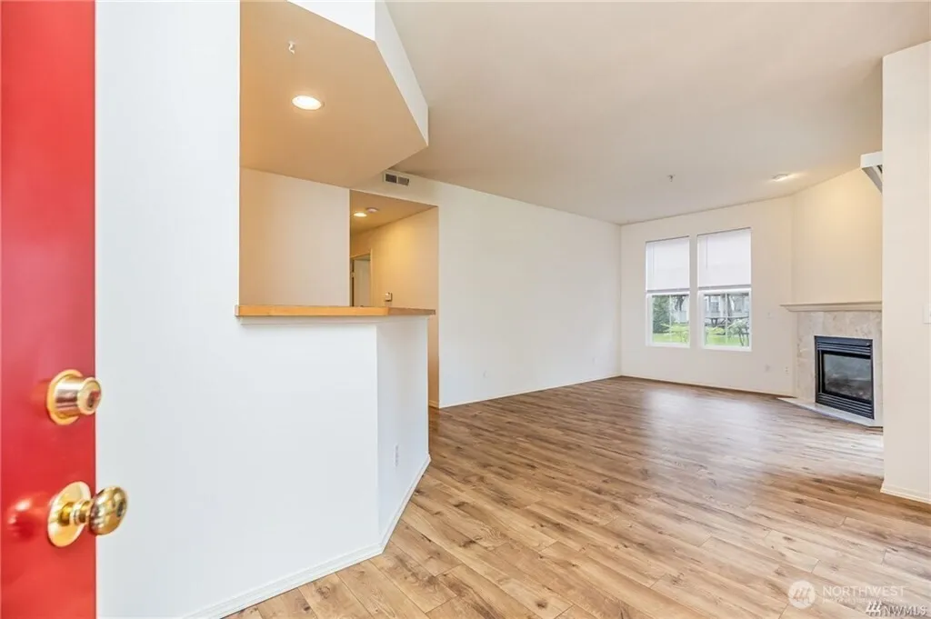 Property photo for 23790 Se Summerhill Lane, Issaquah photo 2