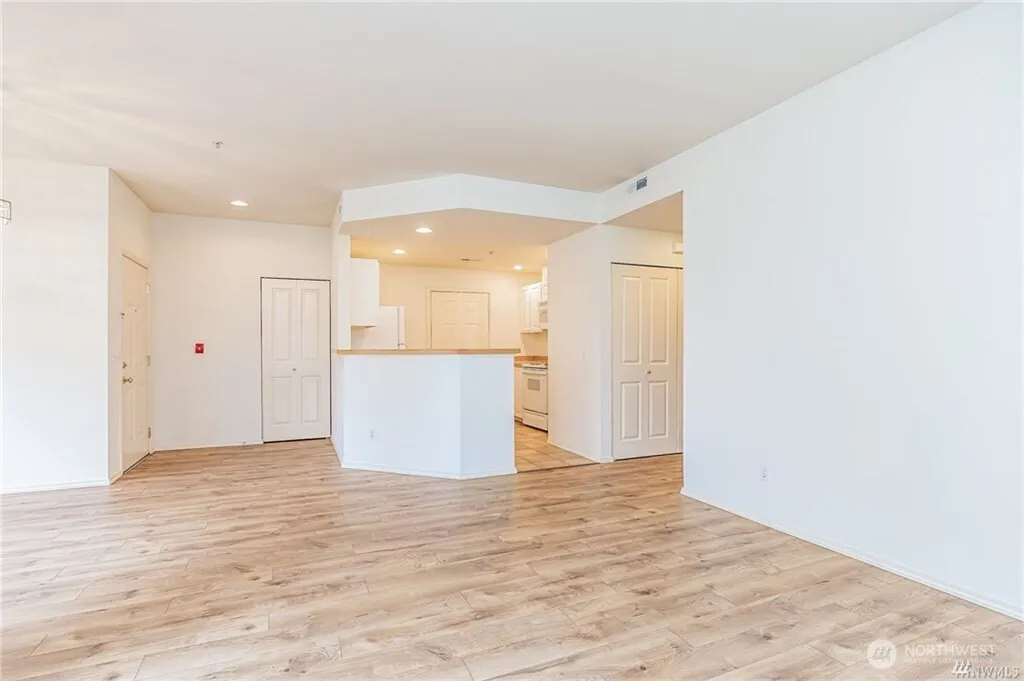 Property photo for 23790 Se Summerhill Lane, Issaquah photo 5
