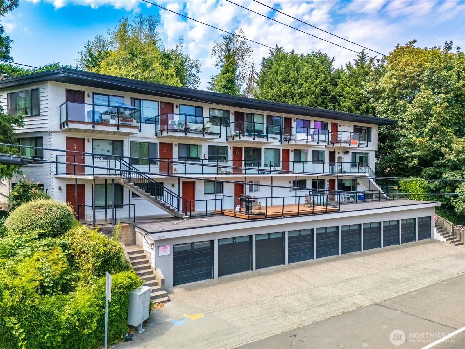 Property photo for 2515 Thorndyke Avenue W, Seattle photo 3