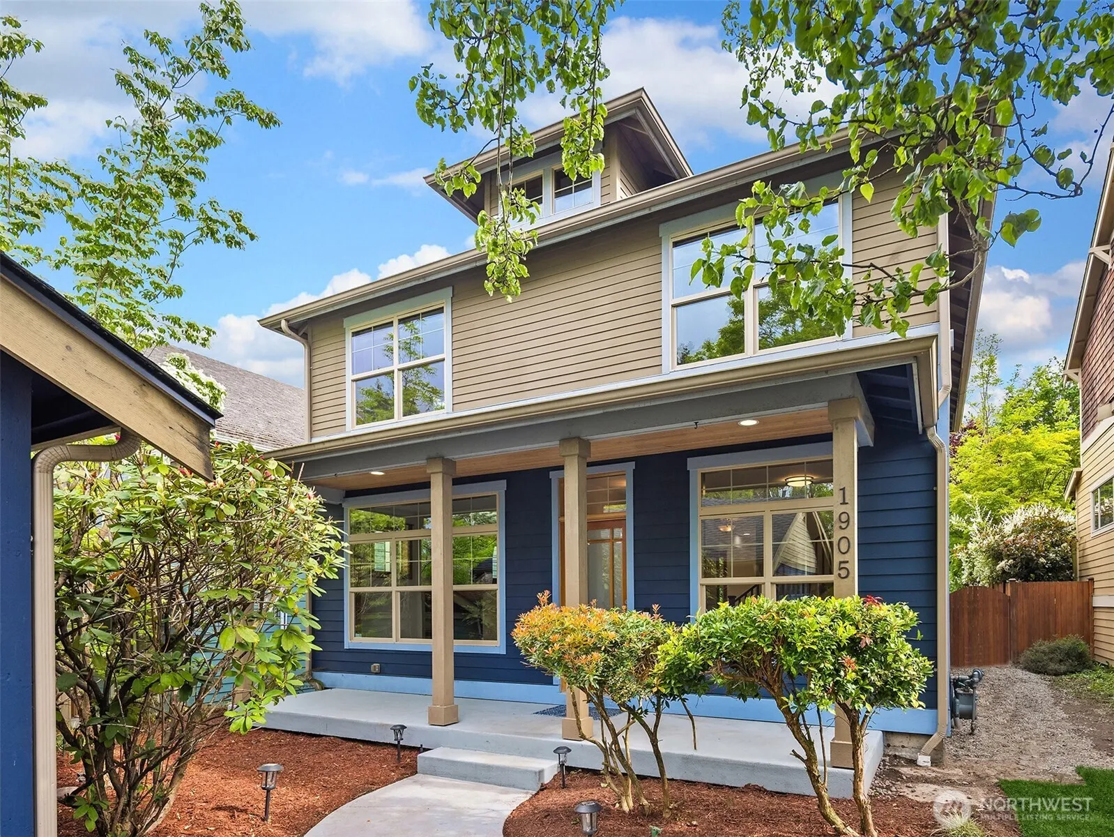 Property photo for 1905 Ne 125th Street, Seattle