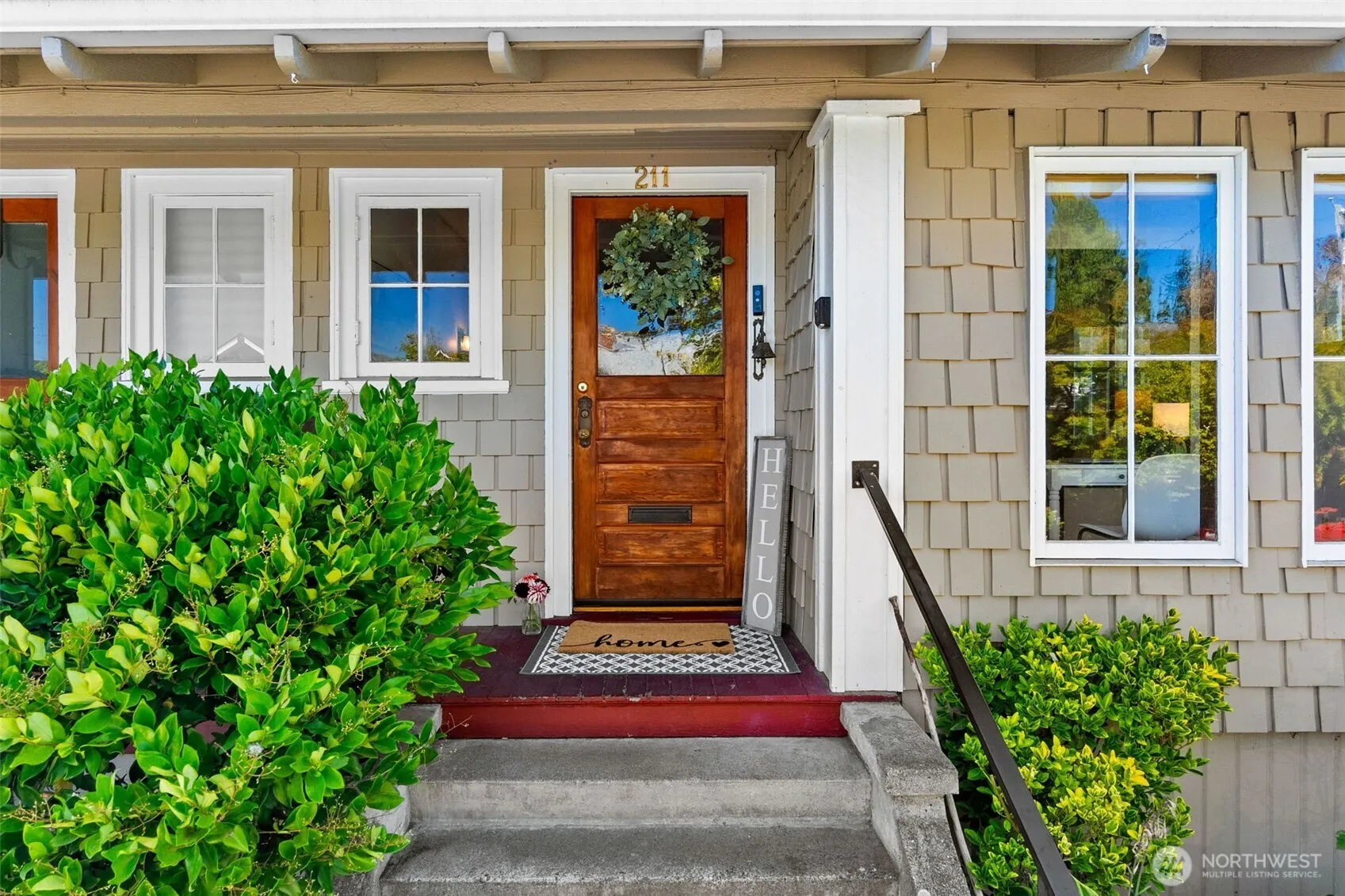 Property photo for 211 19th Avenue Sw, Olympia