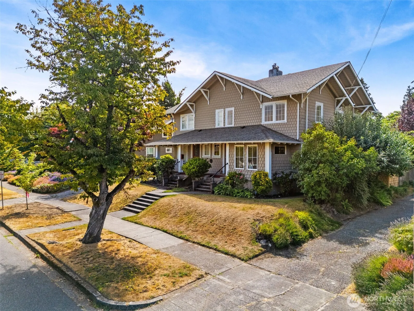 Property photo for 211 19th Avenue Sw, Olympia photo 3