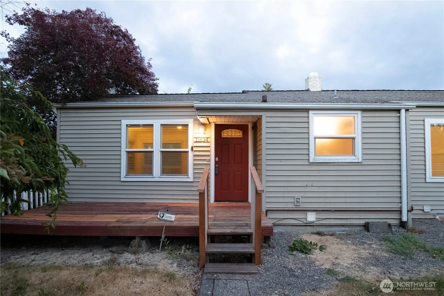 Property photo for 11634 25th Avenue S, Seattle photo 2