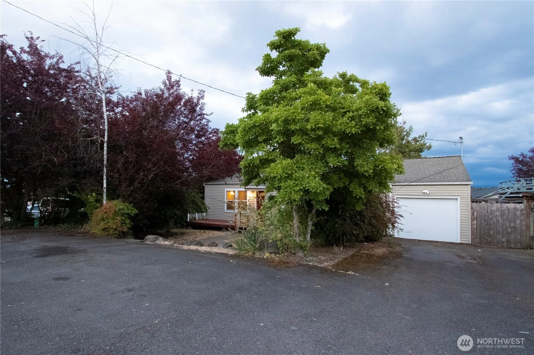 Property photo for 11634 25th Avenue S, Seattle photo 3