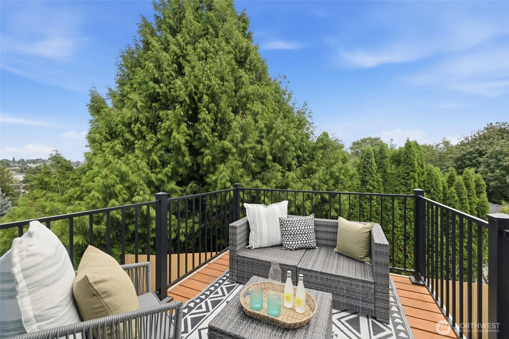 Property photo for 2517 23rd Avenue, Seattle photo 5