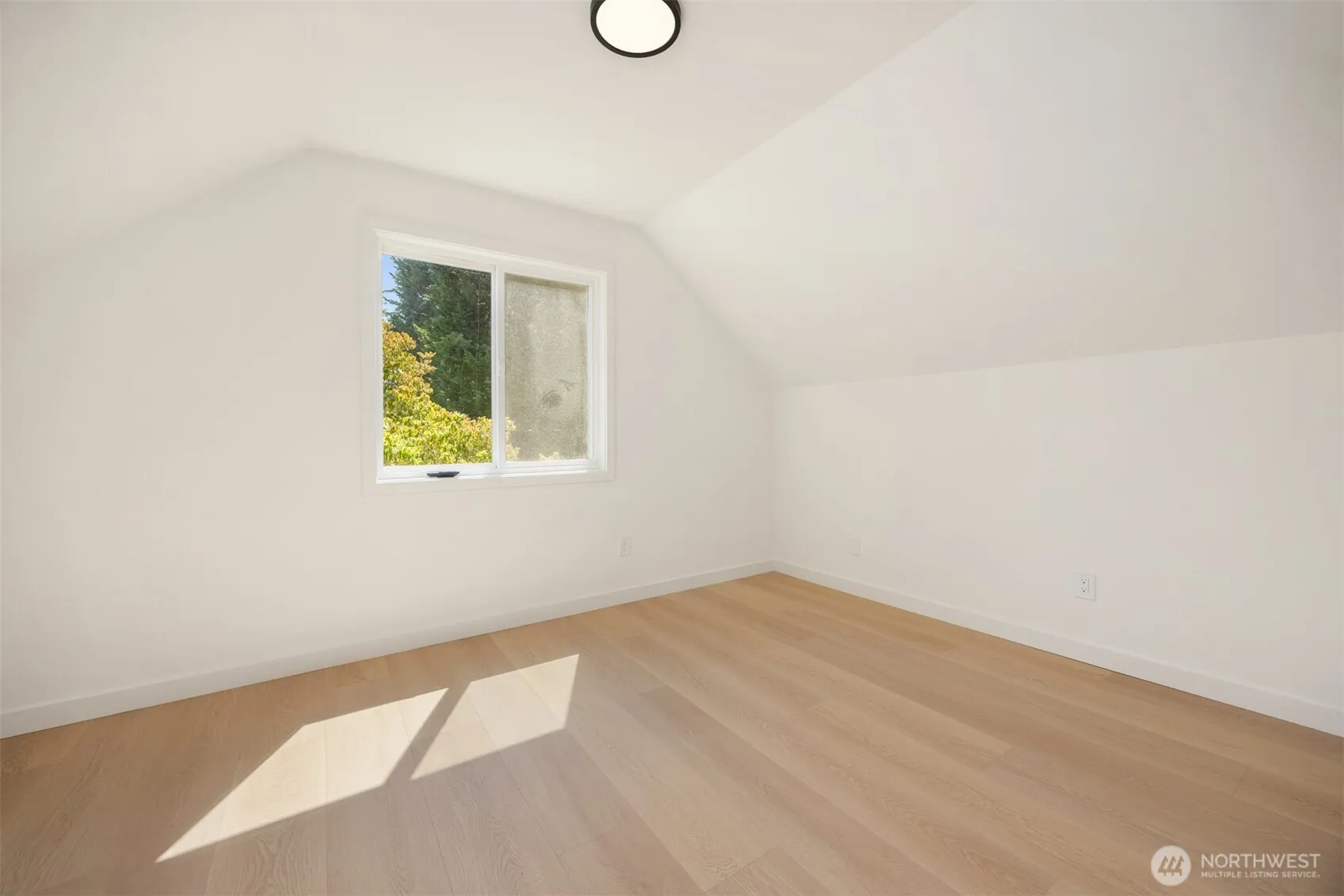 Property photo for 14205 77th Avenue Ne, Kirkland photo 5