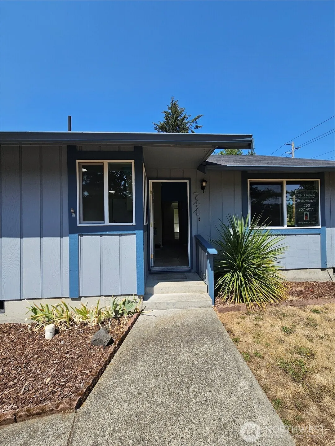 Property photo for 744 Berne Lane Se, Olympia photo 2