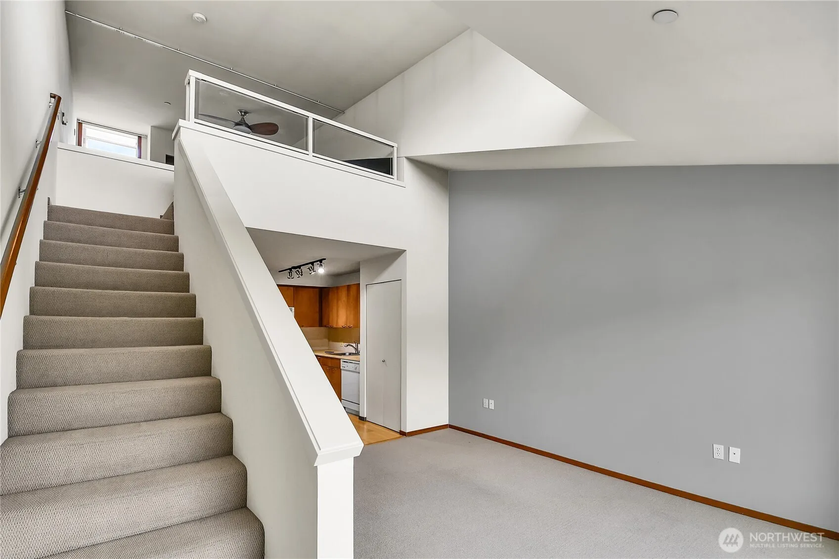 Property photo for 12334 31st Avenue Ne #607, Seattle photo 5