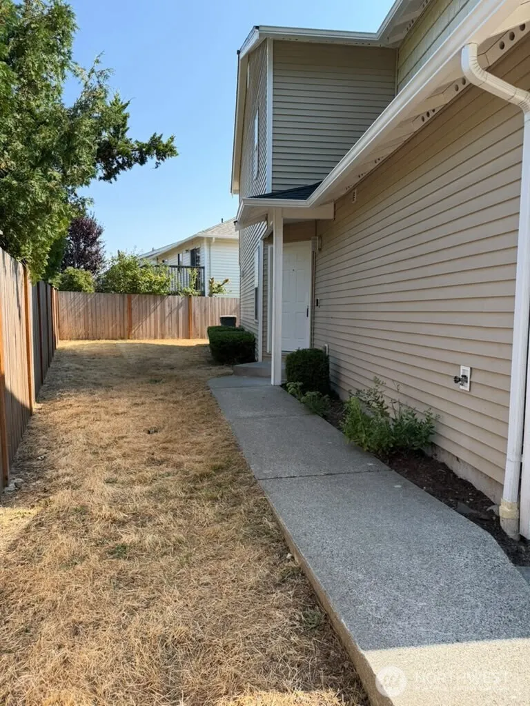 Property photo for 306 Poppy Road #a, Bothell photo 3