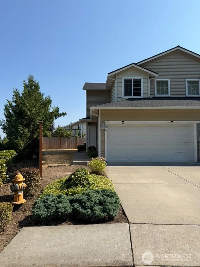 Property photo for 306 Poppy Road #a, Bothell photo 2