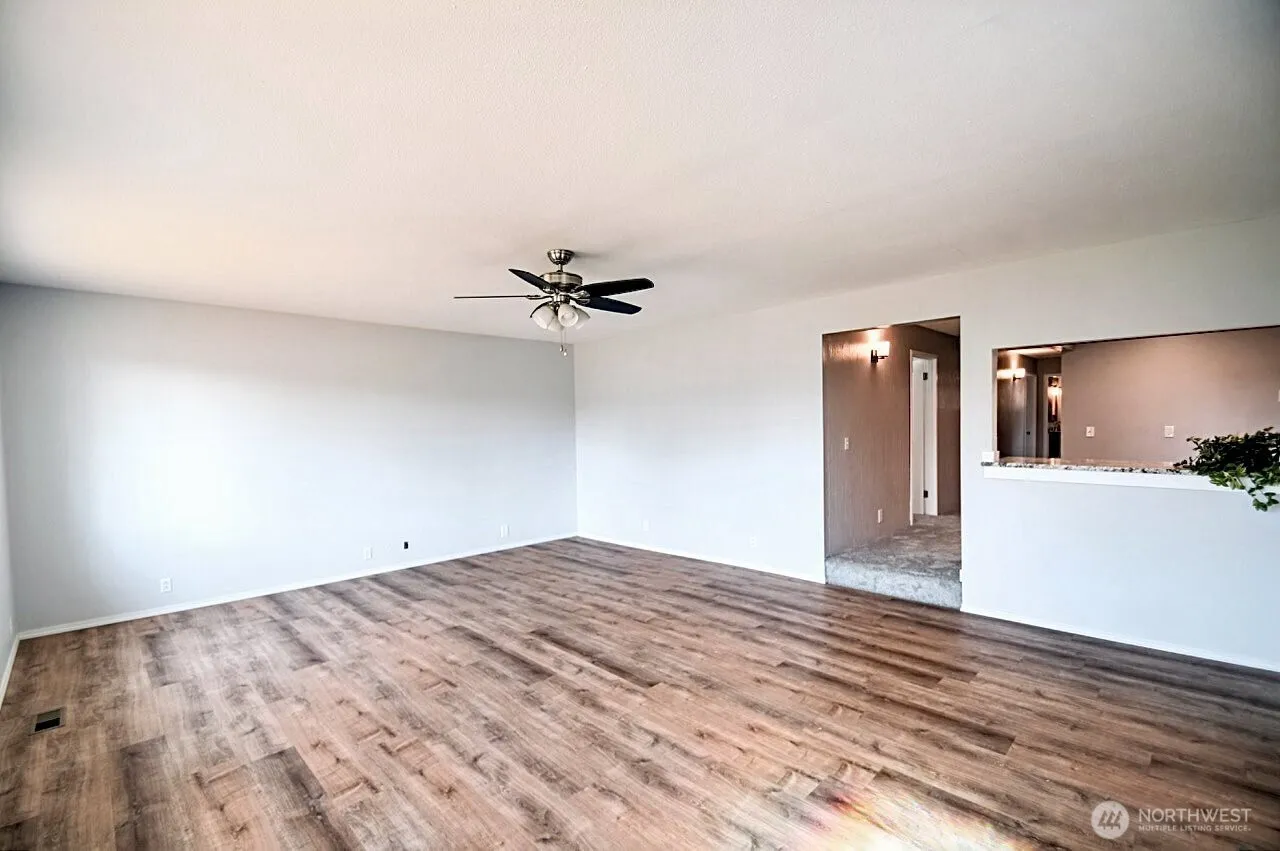Property photo for 327 Eklund Avenue, Hoquiam photo 4