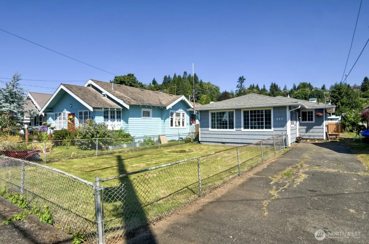 Property photo for 327 Eklund Avenue, Hoquiam