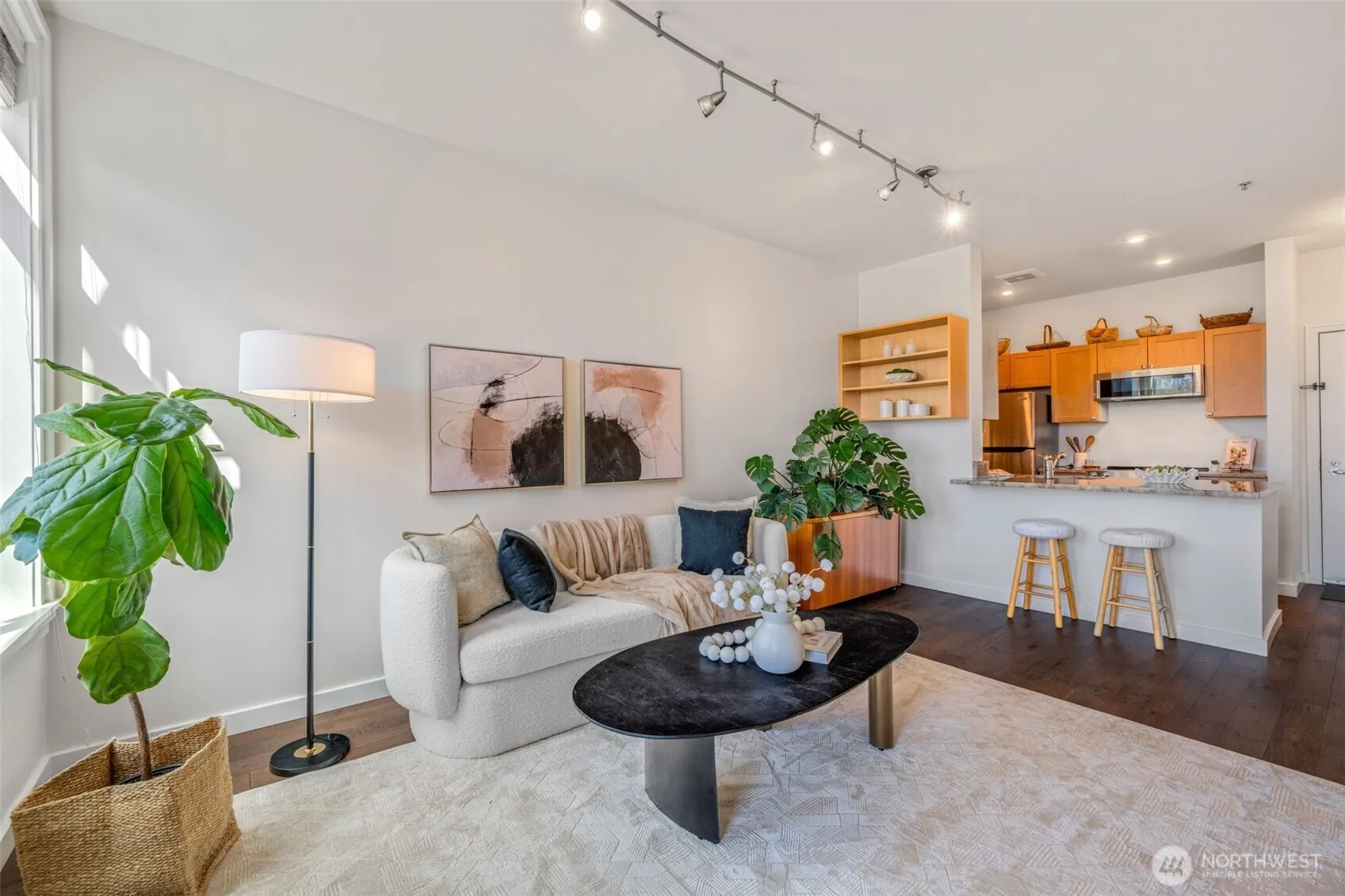 Property photo for 2414 1st Avenue #413, Seattle photo 5
