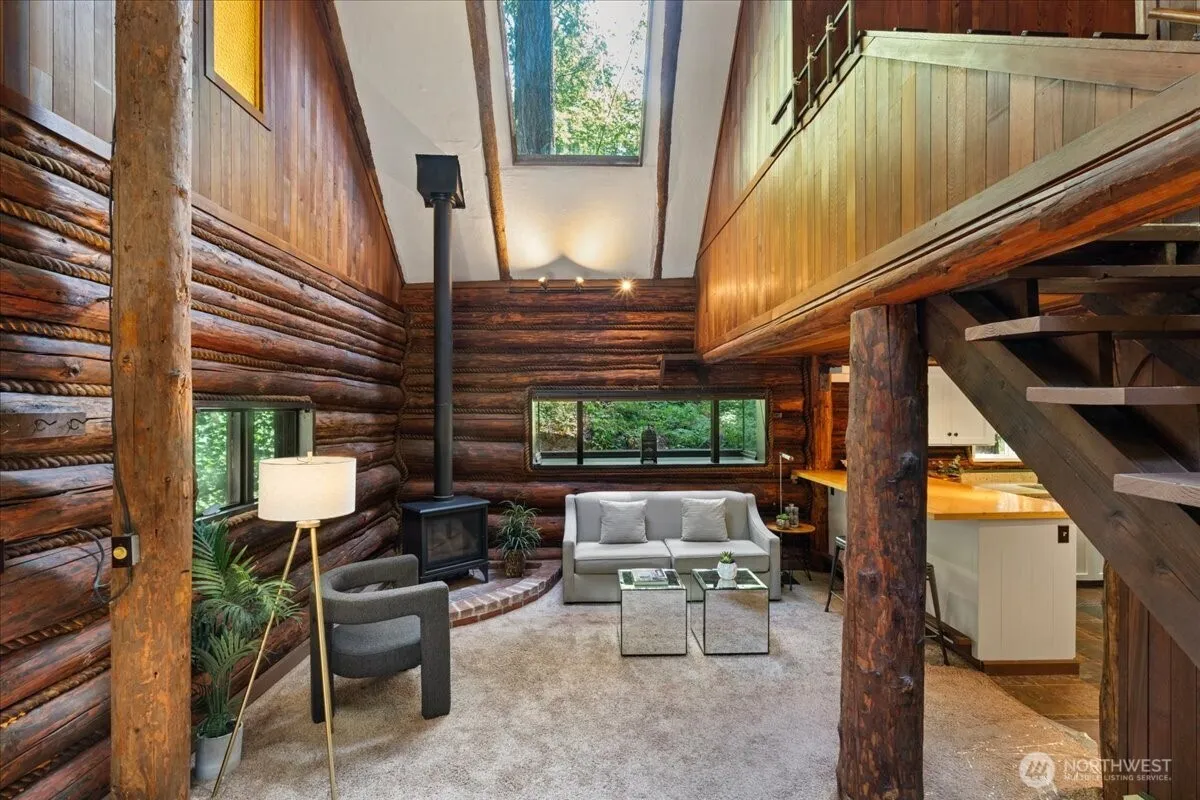 Property photo for 25525 Se Tiger Mountain Road, Issaquah photo 2