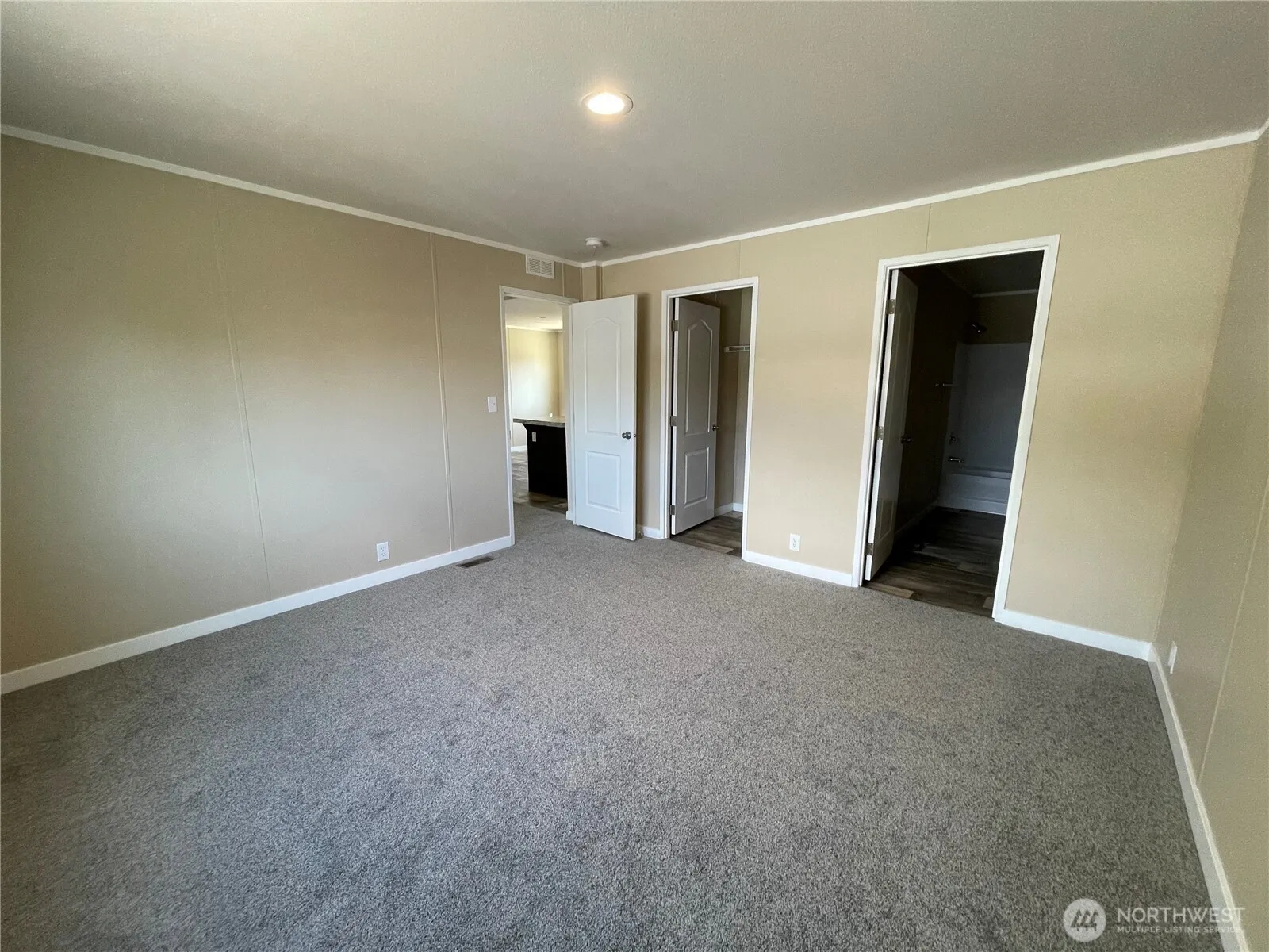 Property photo for 2700 Fruitvale Boulevard #14, Yakima photo 3