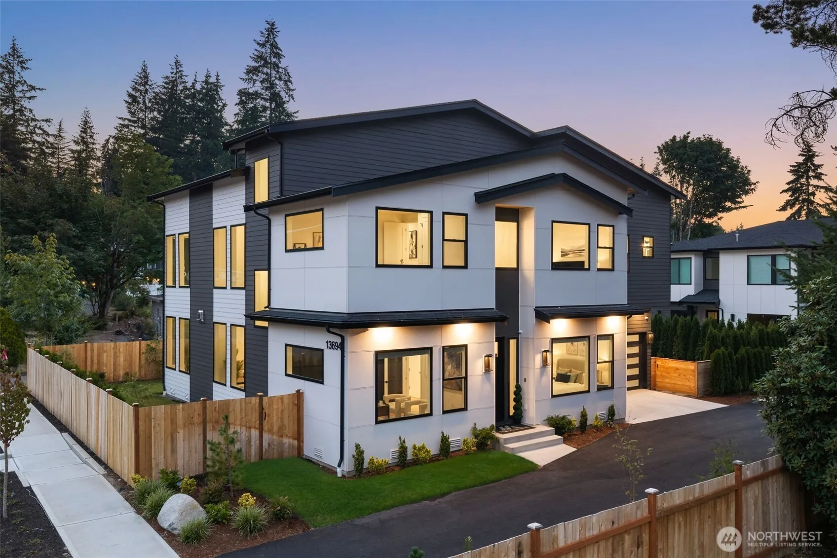 Property photo for 13694 Ne 83rd Street, Redmond