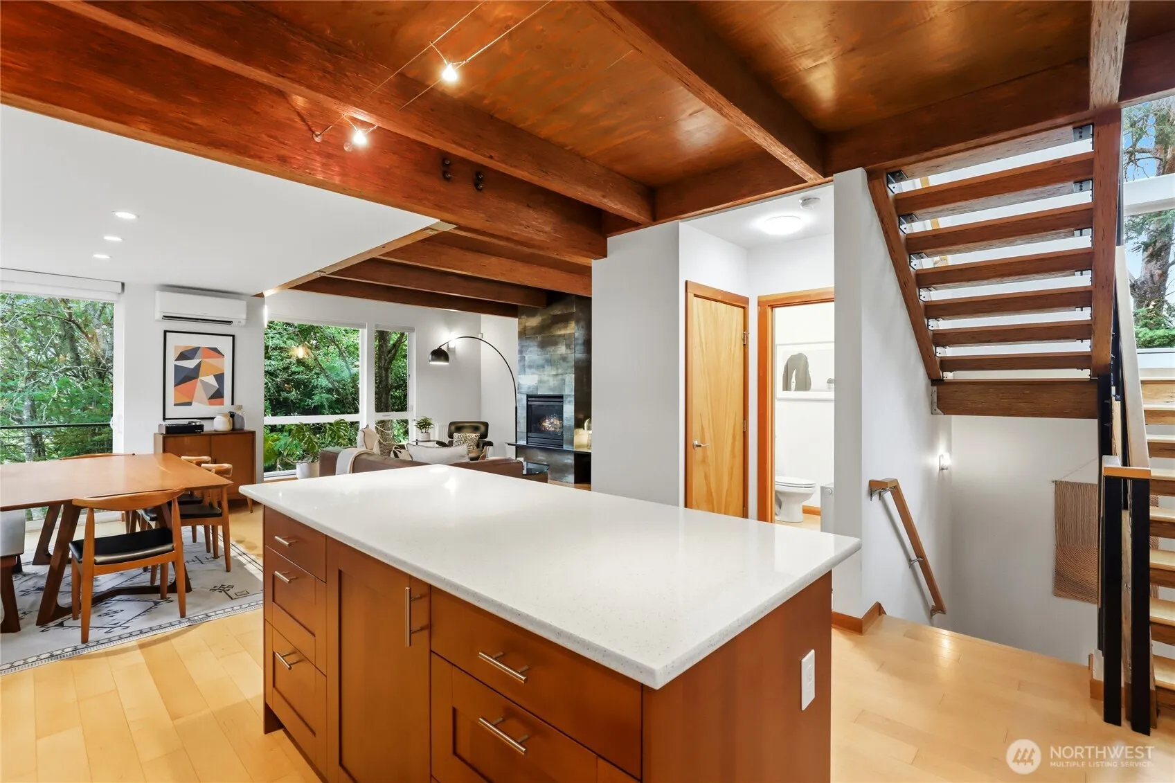 Property photo for 4328 S Bennett Street, Seattle photo 4