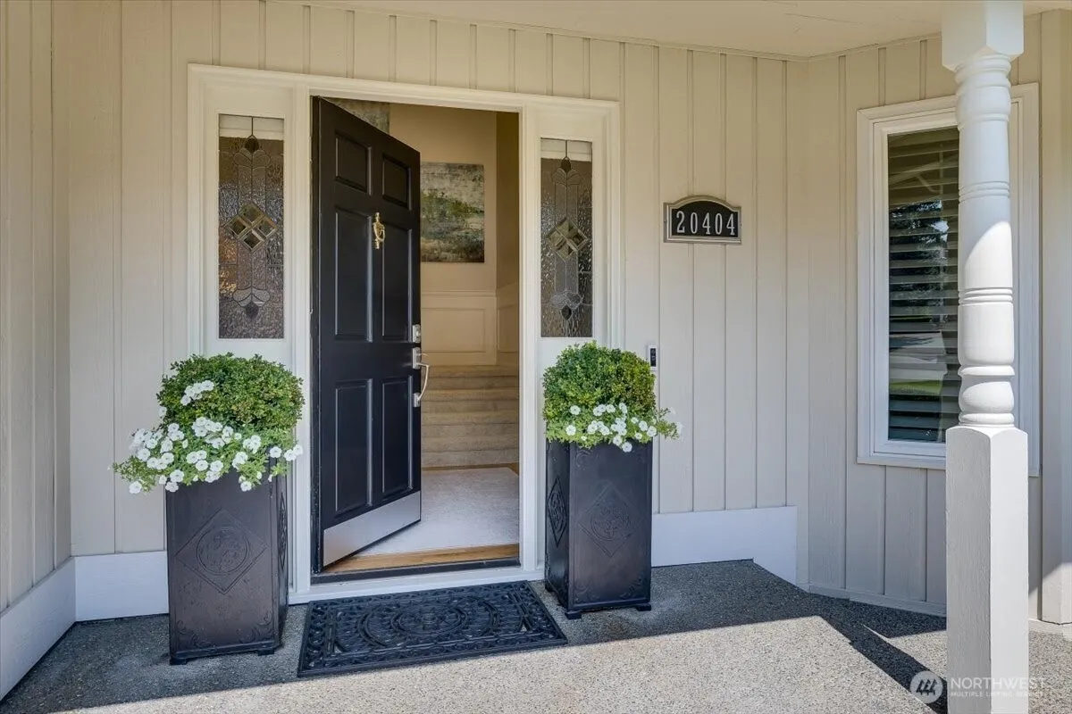 Property photo for 20404 Ne 35th Street, Sammamish photo 3
