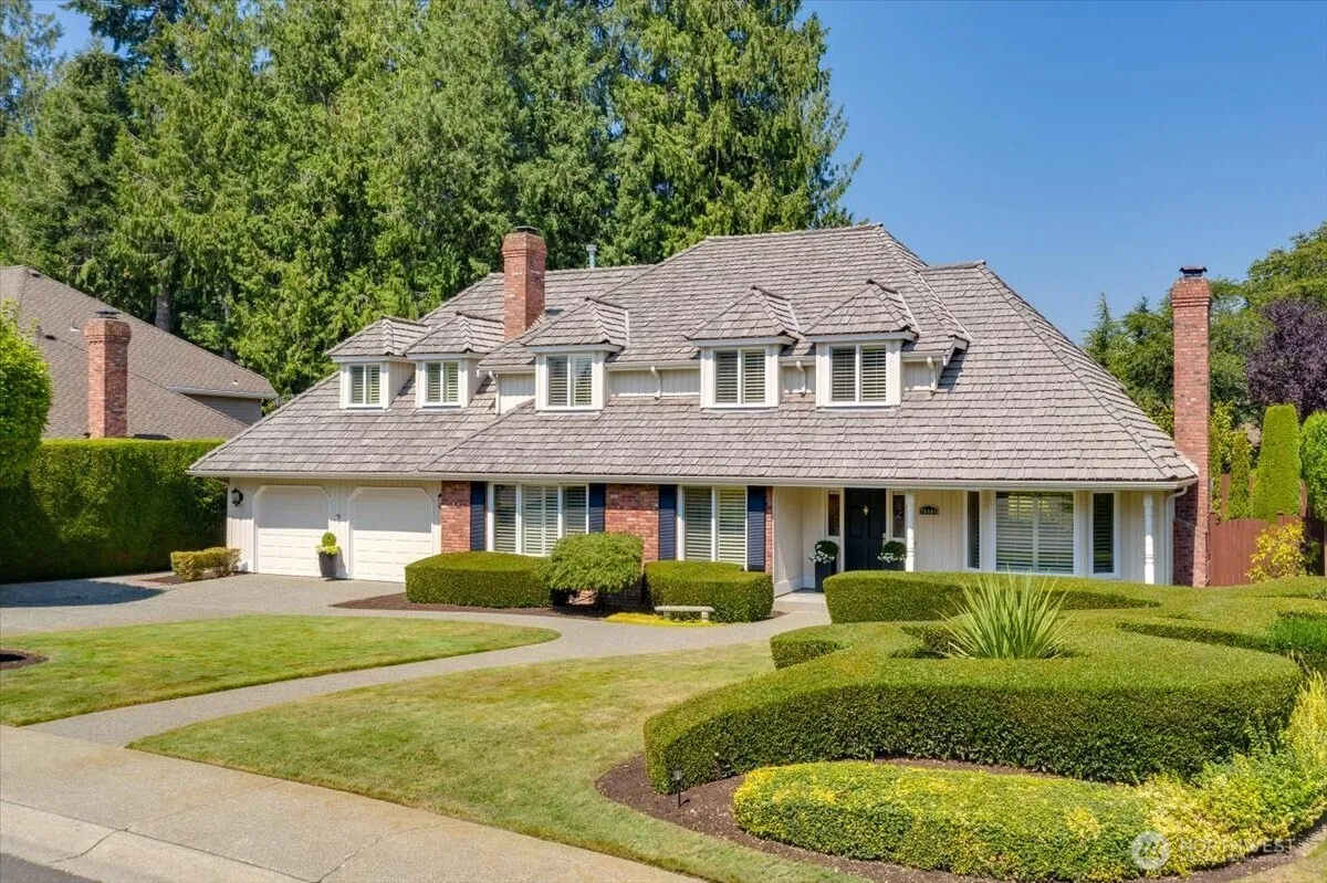 Property photo for 20404 Ne 35th Street, Sammamish photo 2