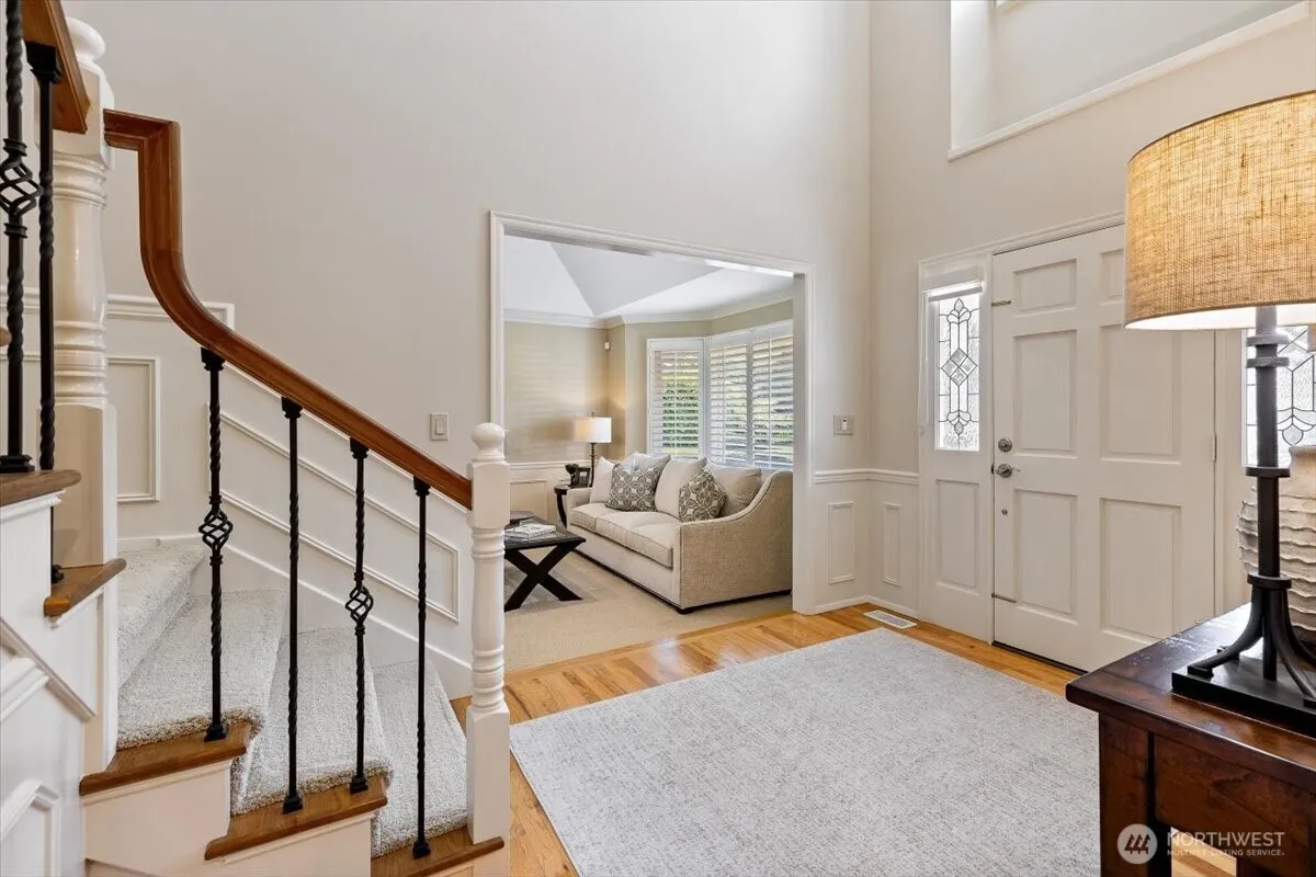 Property photo for 20404 Ne 35th Street, Sammamish photo 5