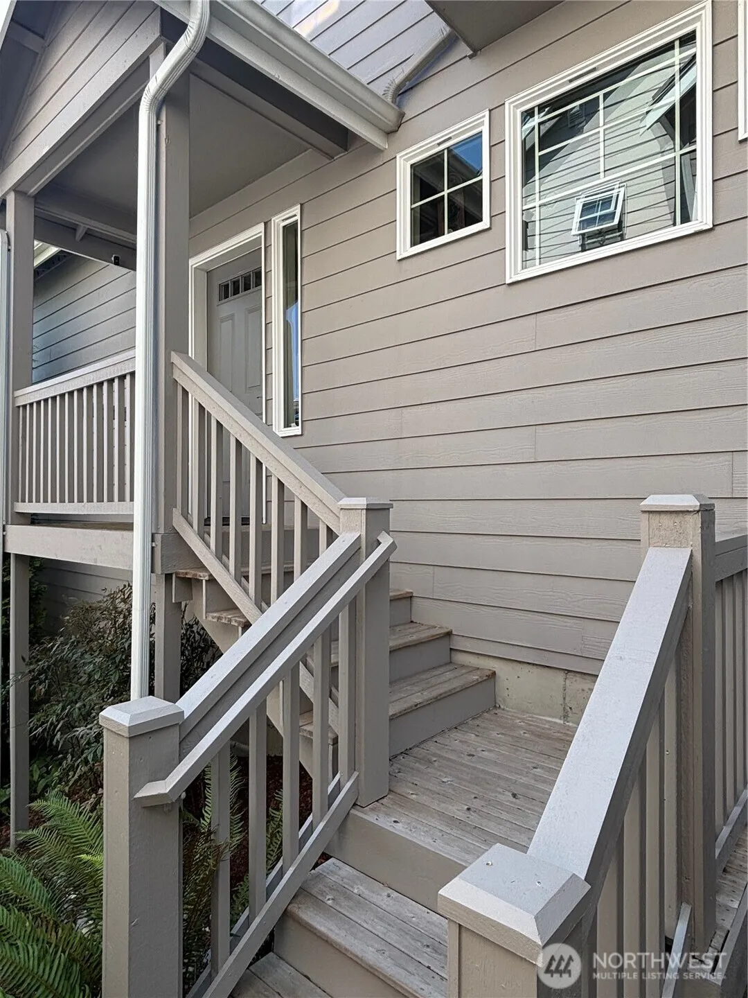 Property photo for 105 N Lafayette Avenue, Bremerton photo 2