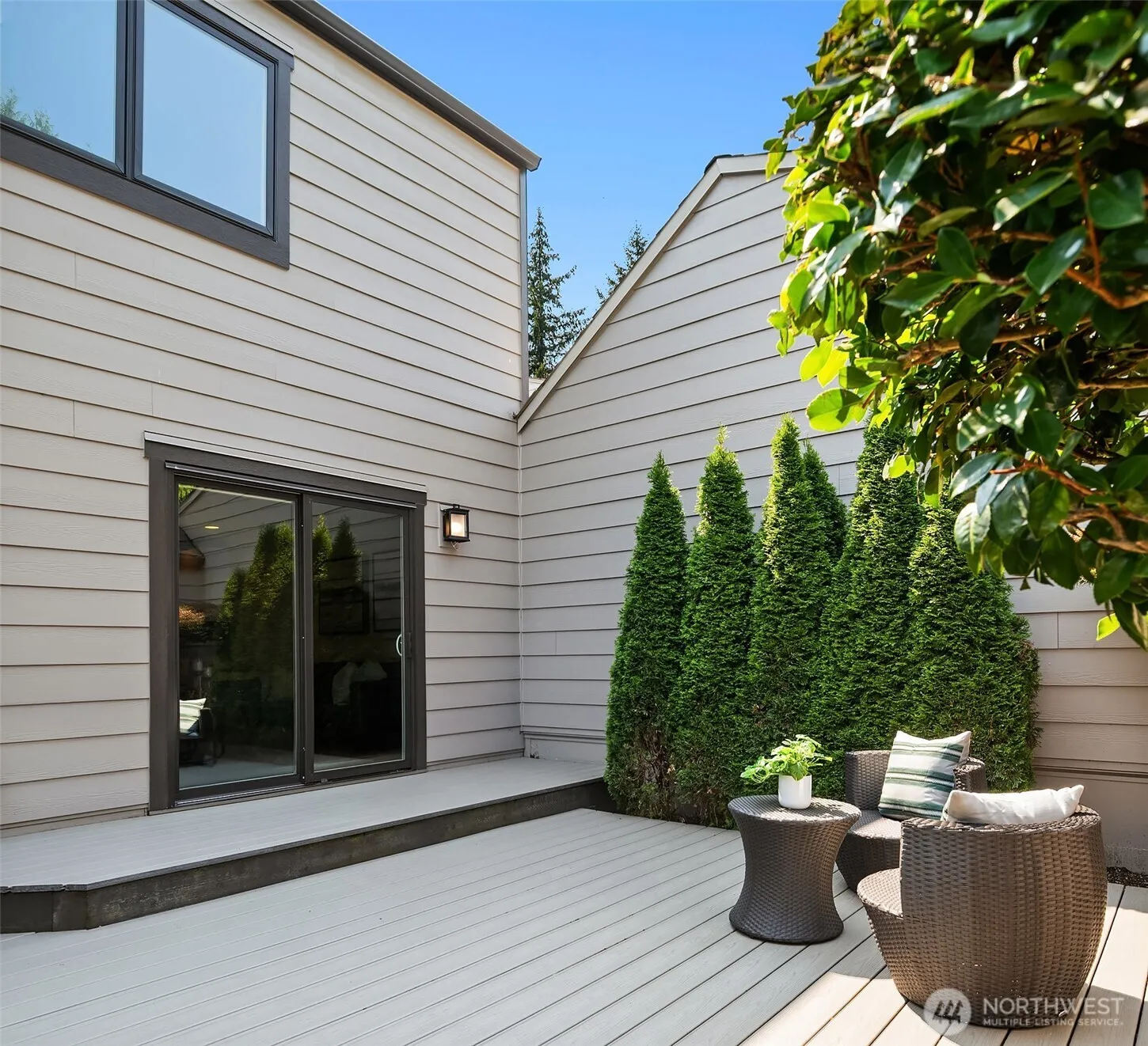 Property photo for 10307 Ne 19th Place #b3, Bellevue photo 2