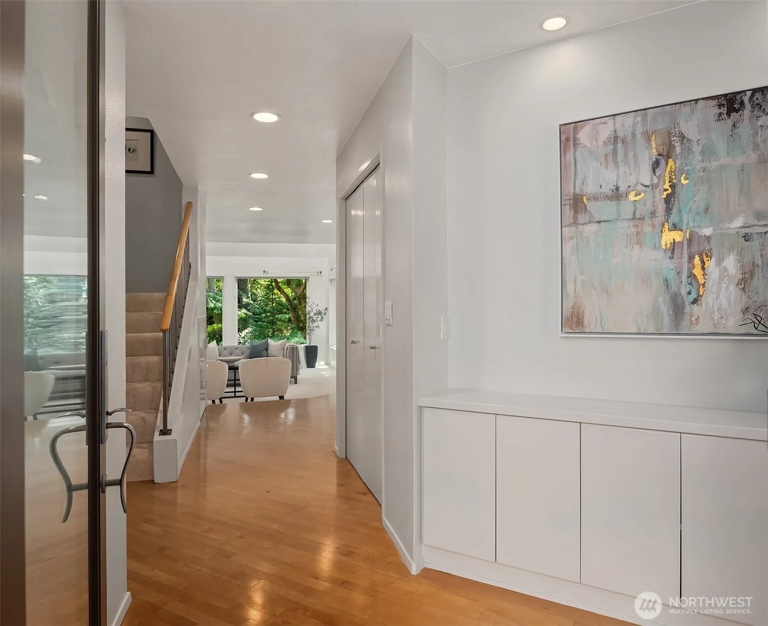 Property photo for 10307 Ne 19th Place #b3, Bellevue photo 3