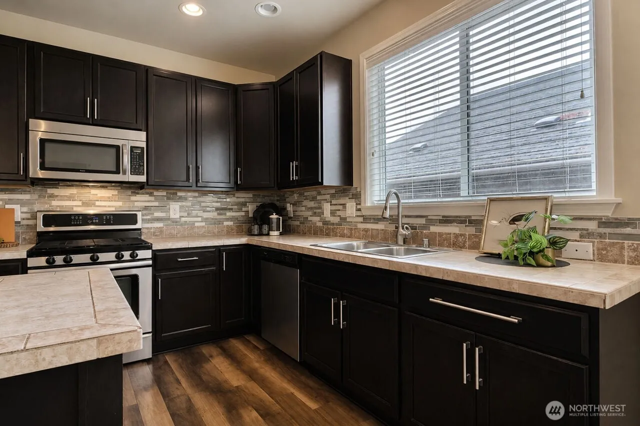 Property photo for 11244 Borgen Loop, Gig Harbor photo 4