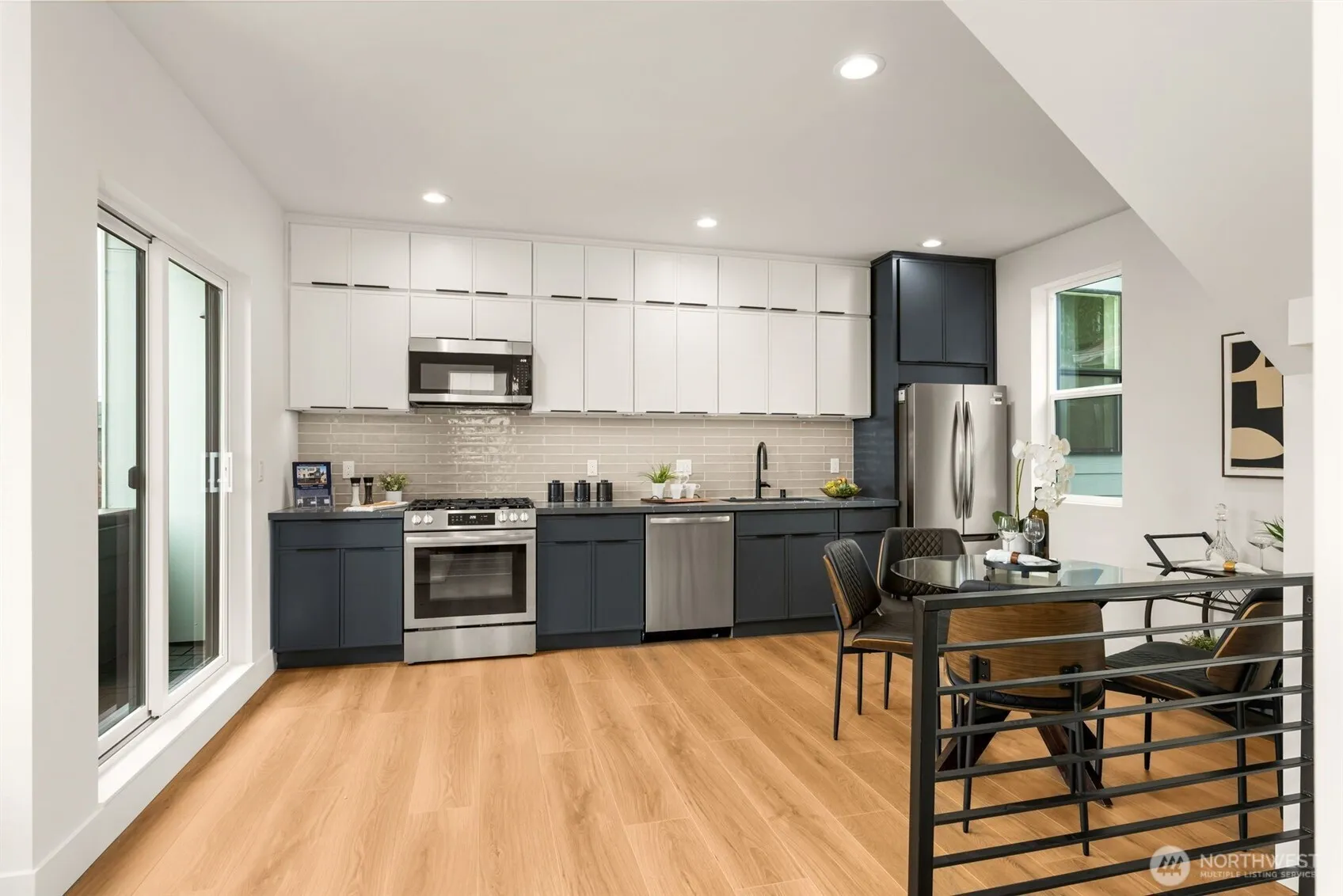 Property photo for 7403 Dayton Avenue N, Seattle photo 4