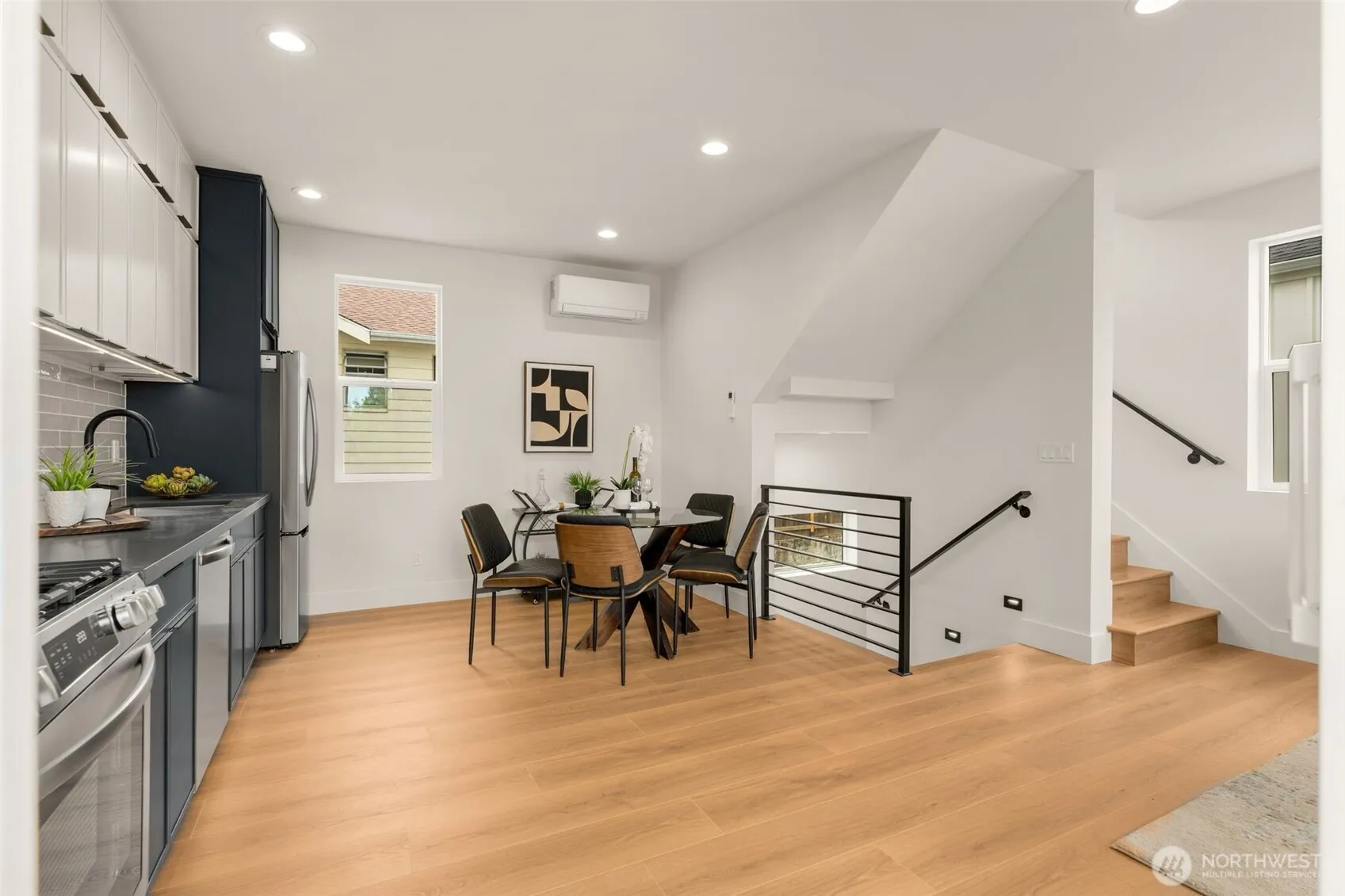 Property photo for 7403 Dayton Avenue N, Seattle photo 5