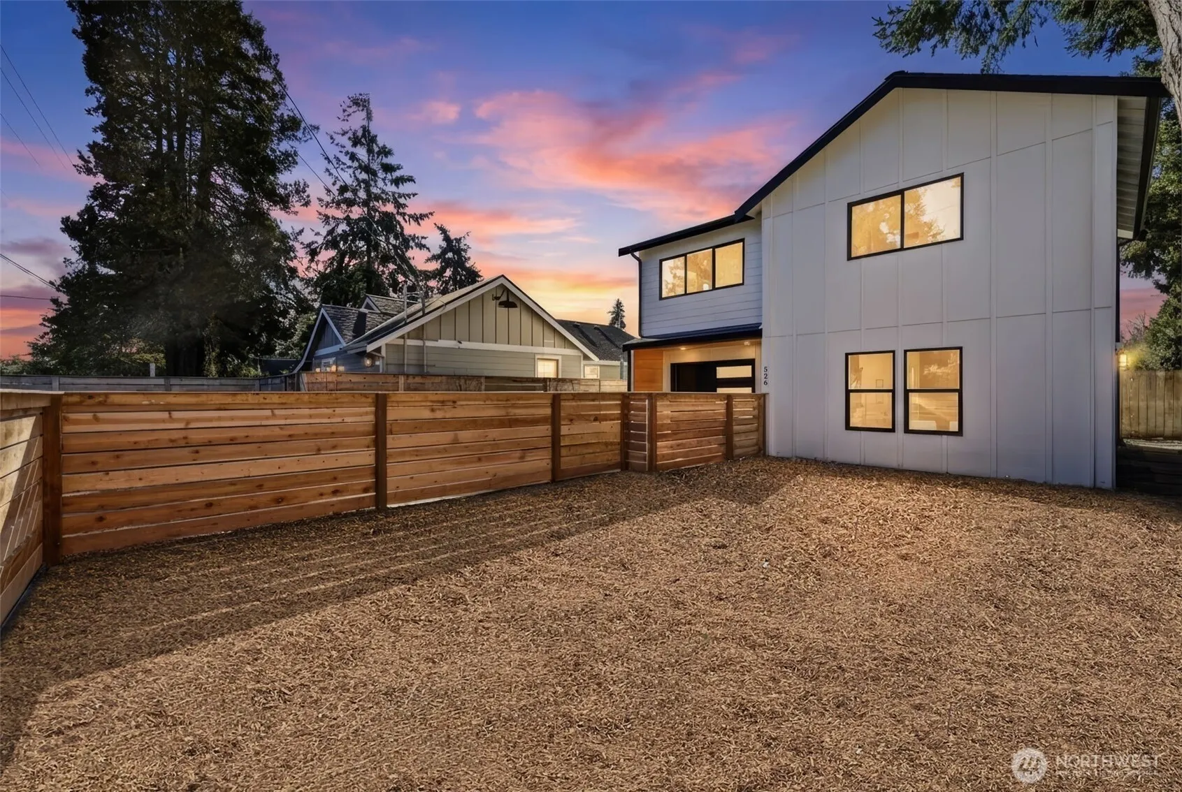 Property photo for 526 N 100th Street, Seattle photo 2